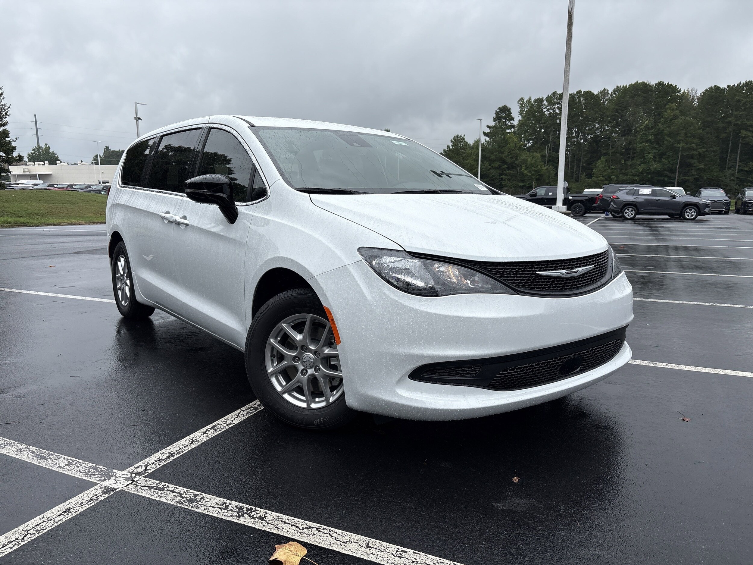 2026 Chrysler Voyager LX photo 2