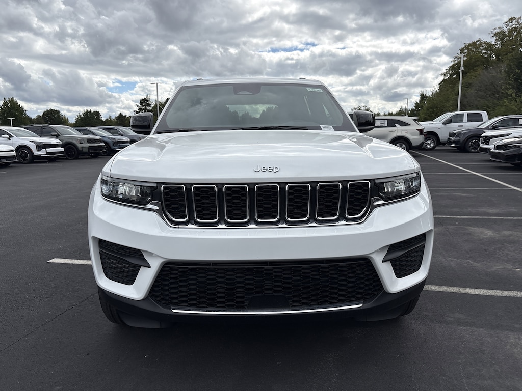 New 2025 Jeep Grand Cherokee LAREDO X 4X2 Sport Utility