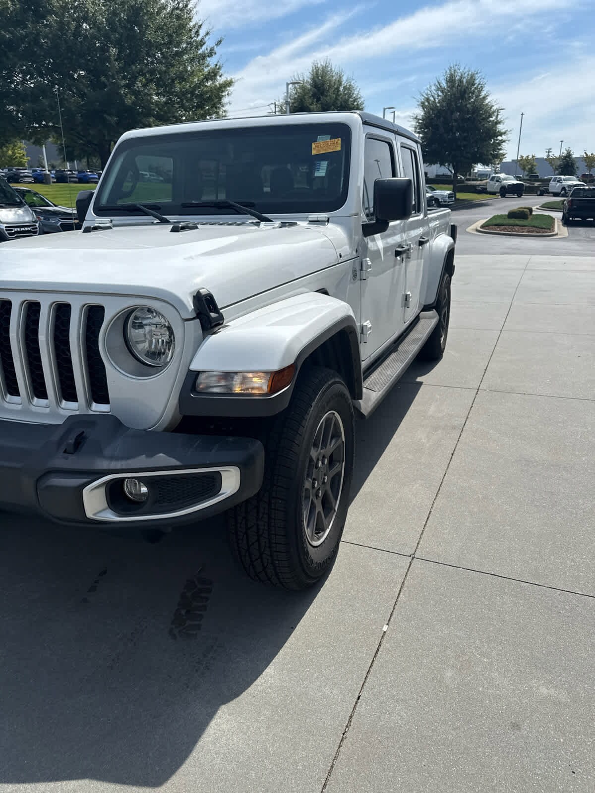 2022 Jeep Gladiator Overland photo 3