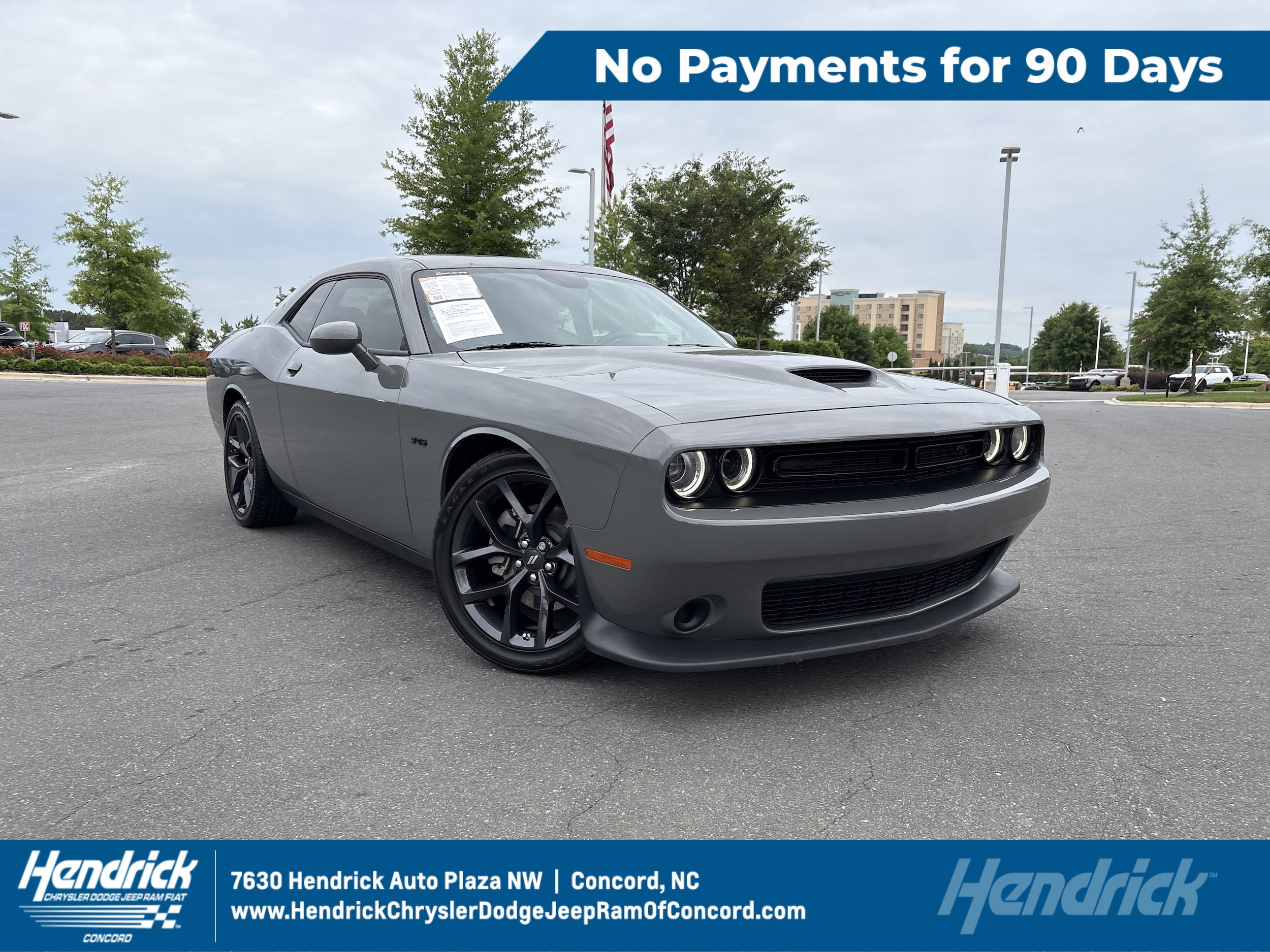 2023 Dodge Challenger R/T's photo