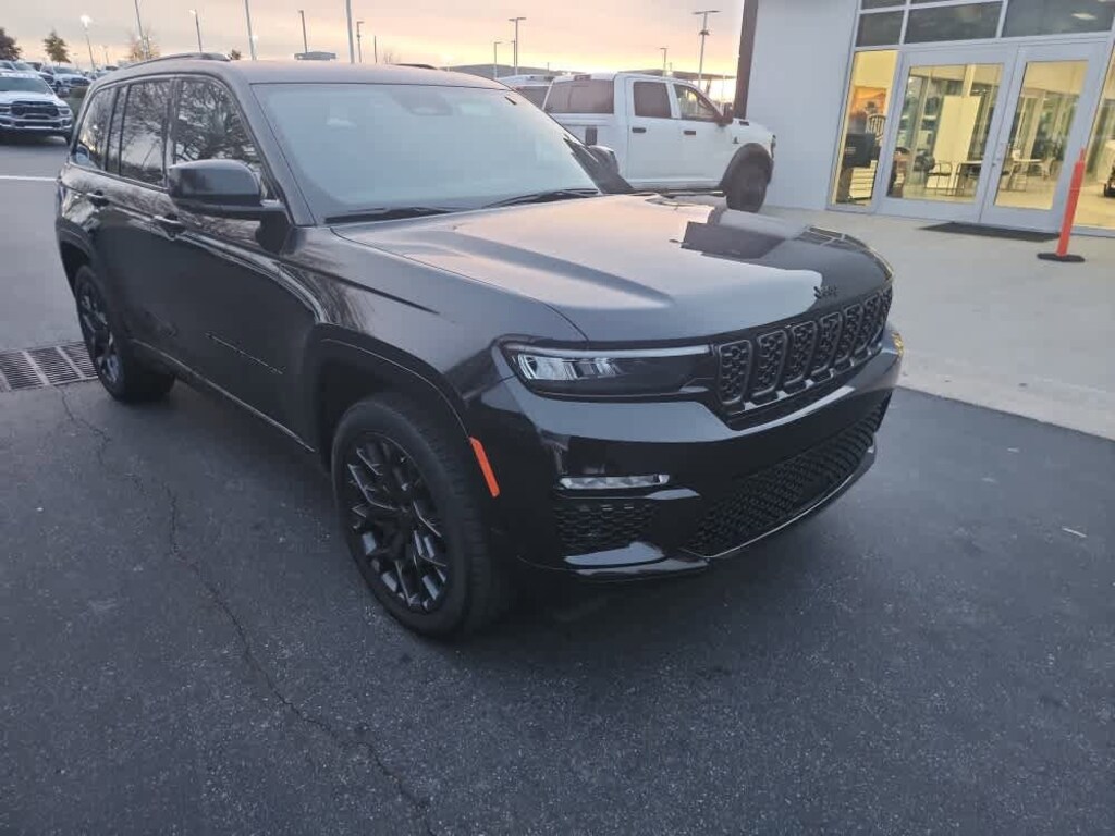 Used 2025 Jeep Grand Cherokee Summit SUV