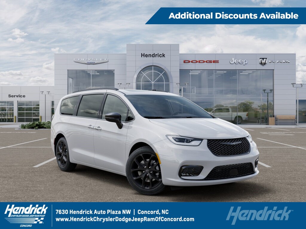 New 2026 Chrysler Pacifica Limited Passenger Van