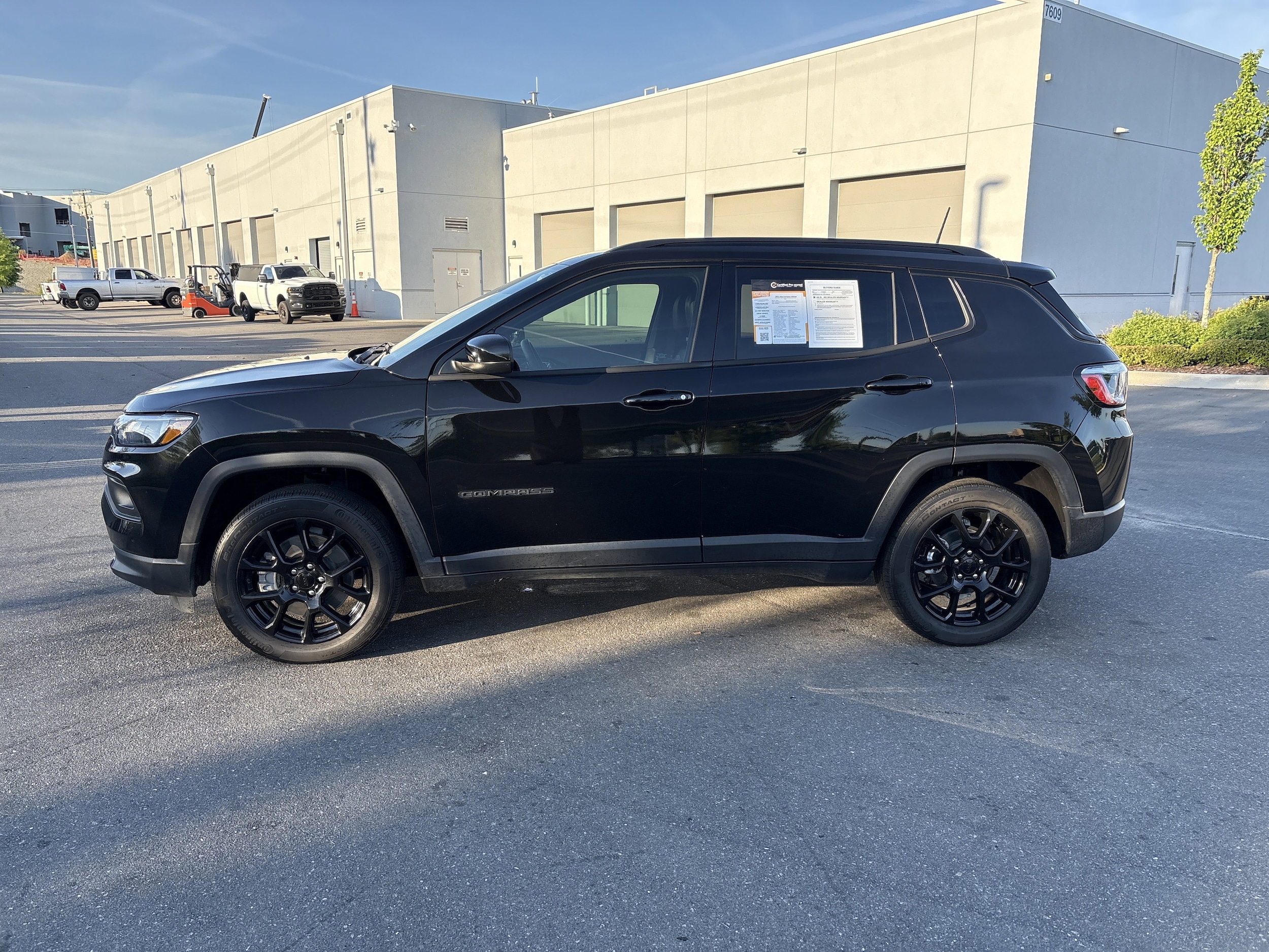 2023 Jeep Compass Altitude photo 5