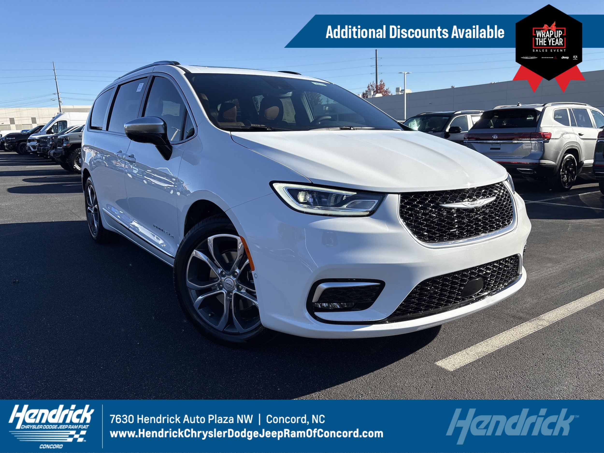 2026 Chrysler Pacifica Pinnacle's photo