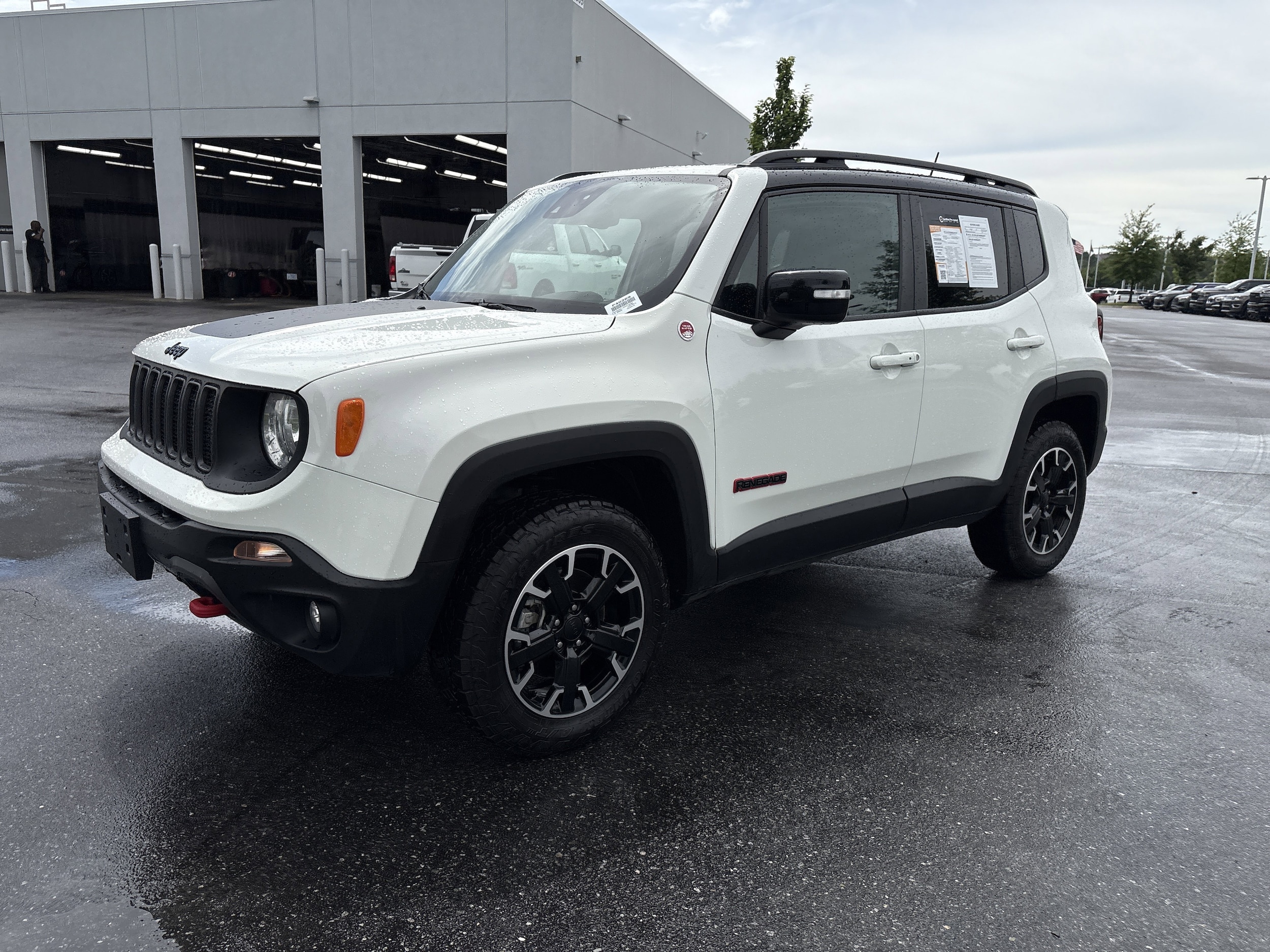 2023 Jeep Renegade Trailhawk photo 6