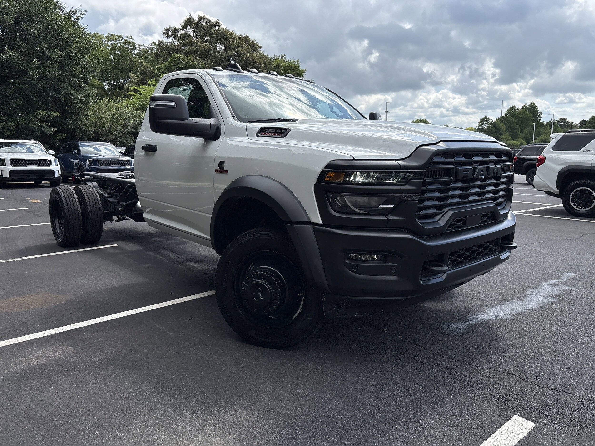 2025 Ram 4500 Tradesman photo 2