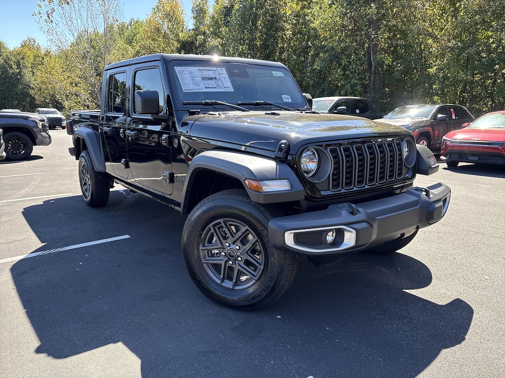 New 2025 Jeep Gladiator Sport S Pickup