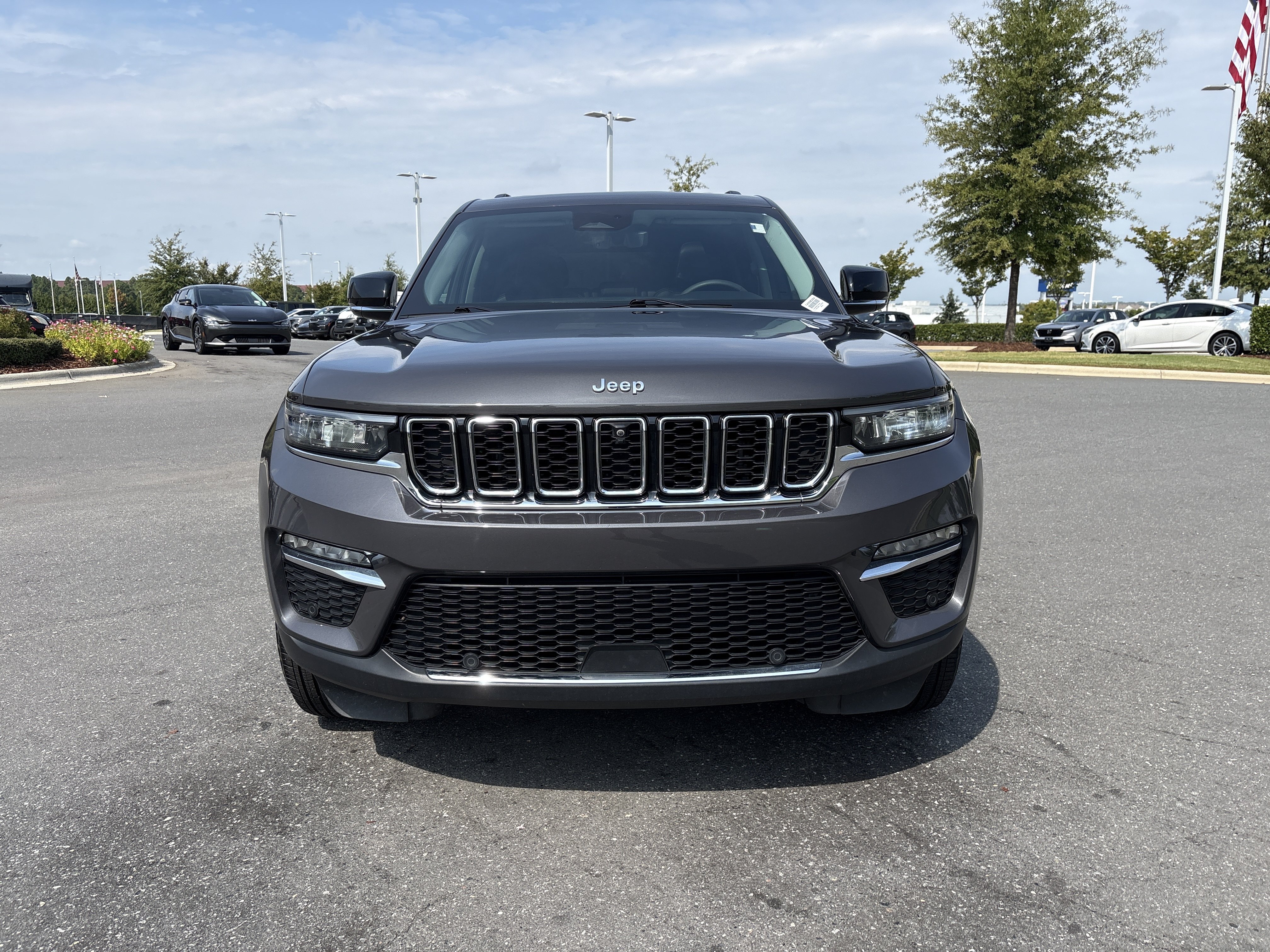 Used 2023 Jeep Grand Cherokee Limited SUV