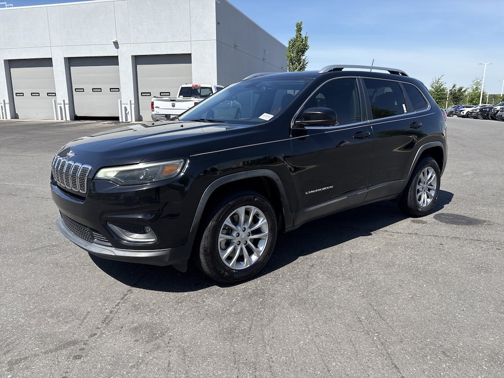 Used 2019 Jeep Cherokee Latitude SUV