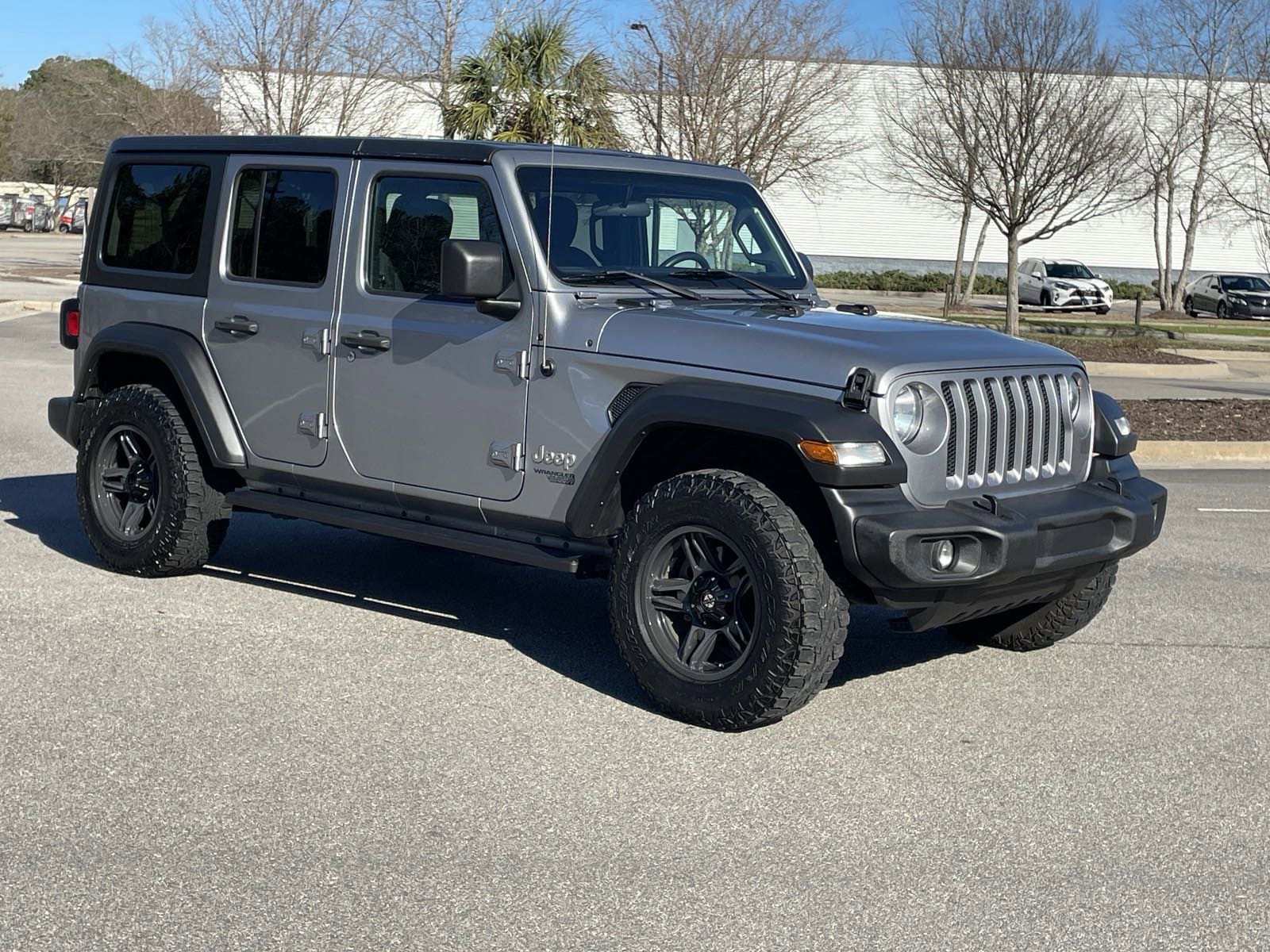 Used 2018 Jeep All-New Wrangler Unlimited Sport with VIN 1C4HJXDN7JW261543 for sale in Merriam, KS