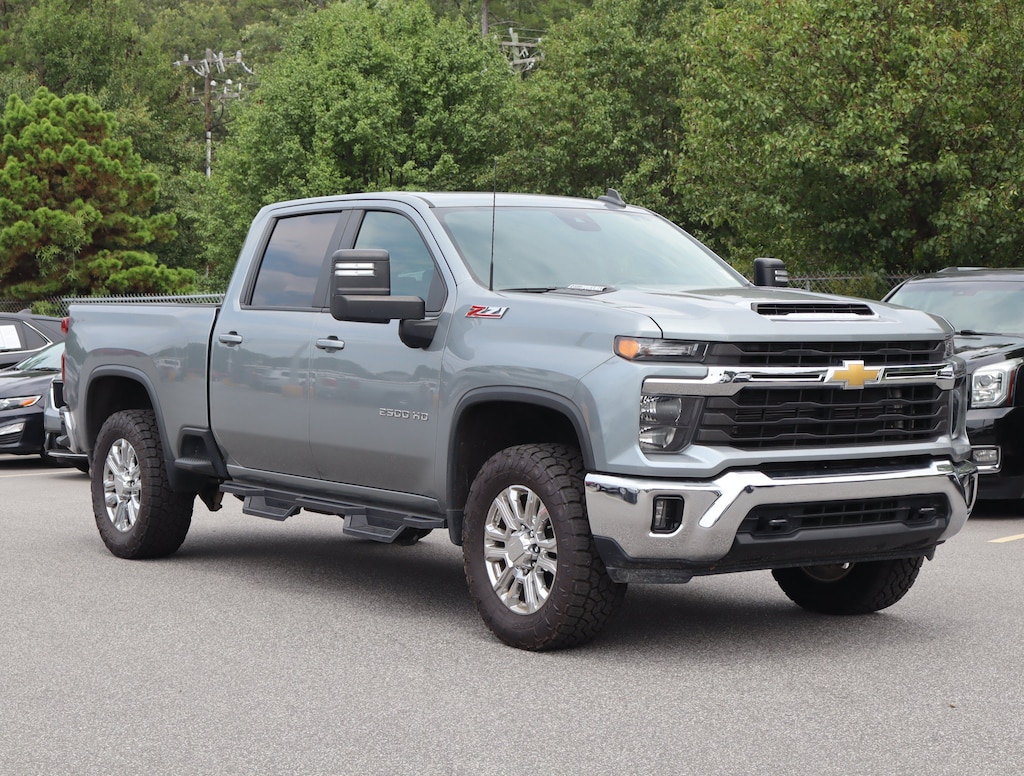 Used 2024 Chevrolet Silverado 2500HD LT Pickup
