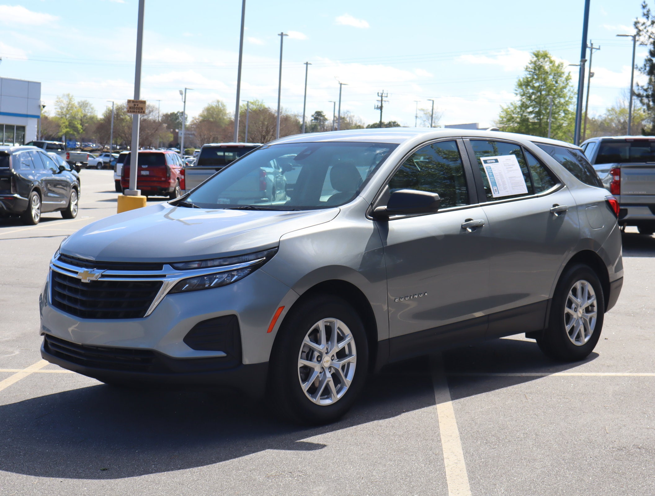 2024 Chevrolet Equinox LS photo 4