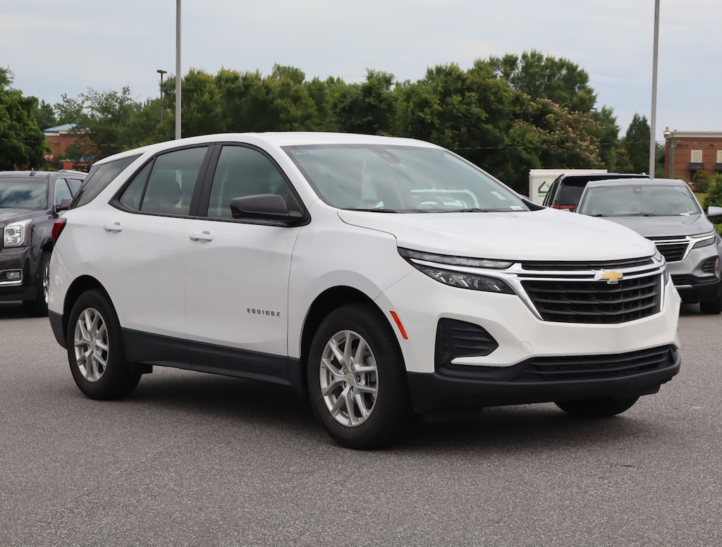 Used 2023 Chevrolet Equinox LS SUV