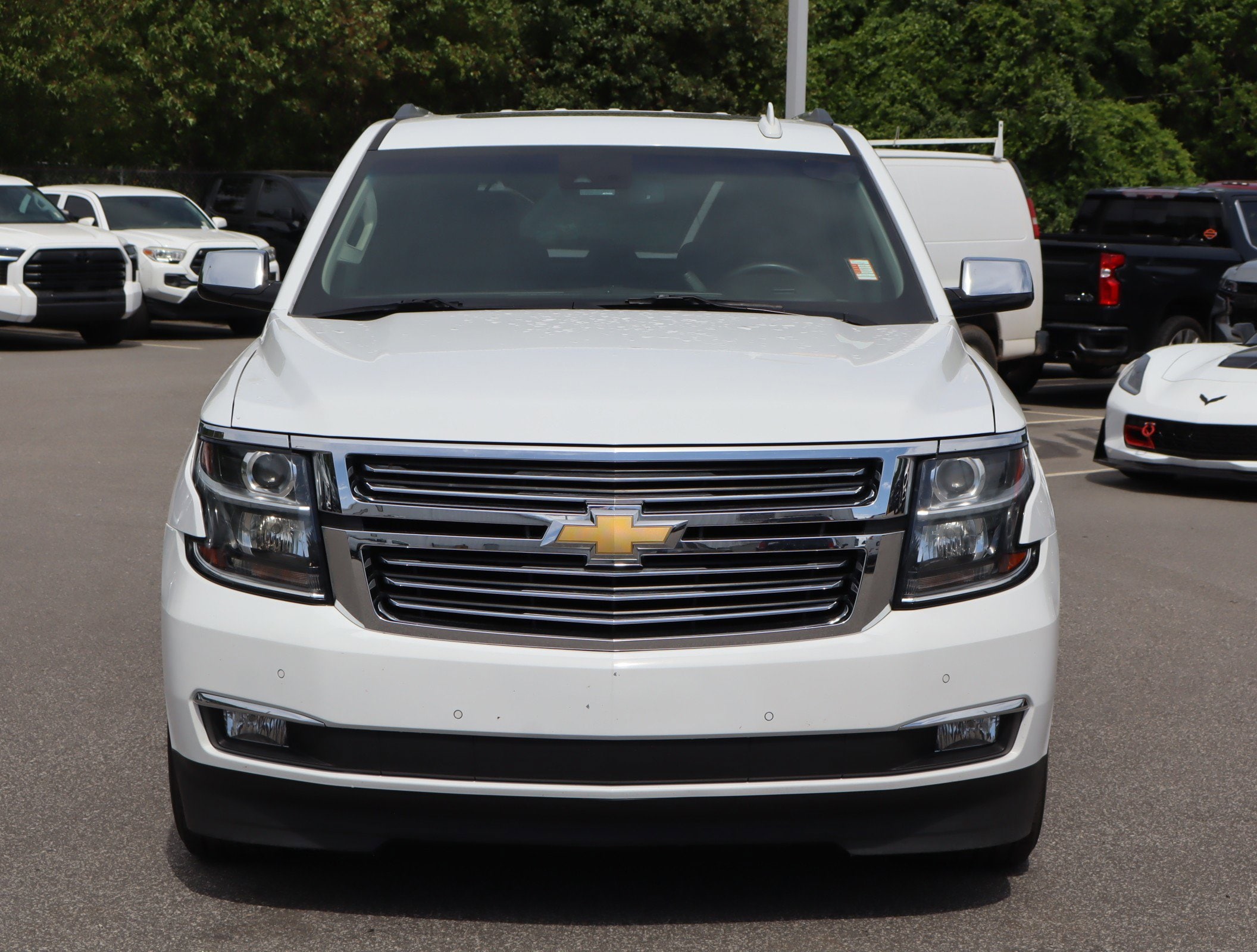 2016 Chevrolet Tahoe LTZ photo 2