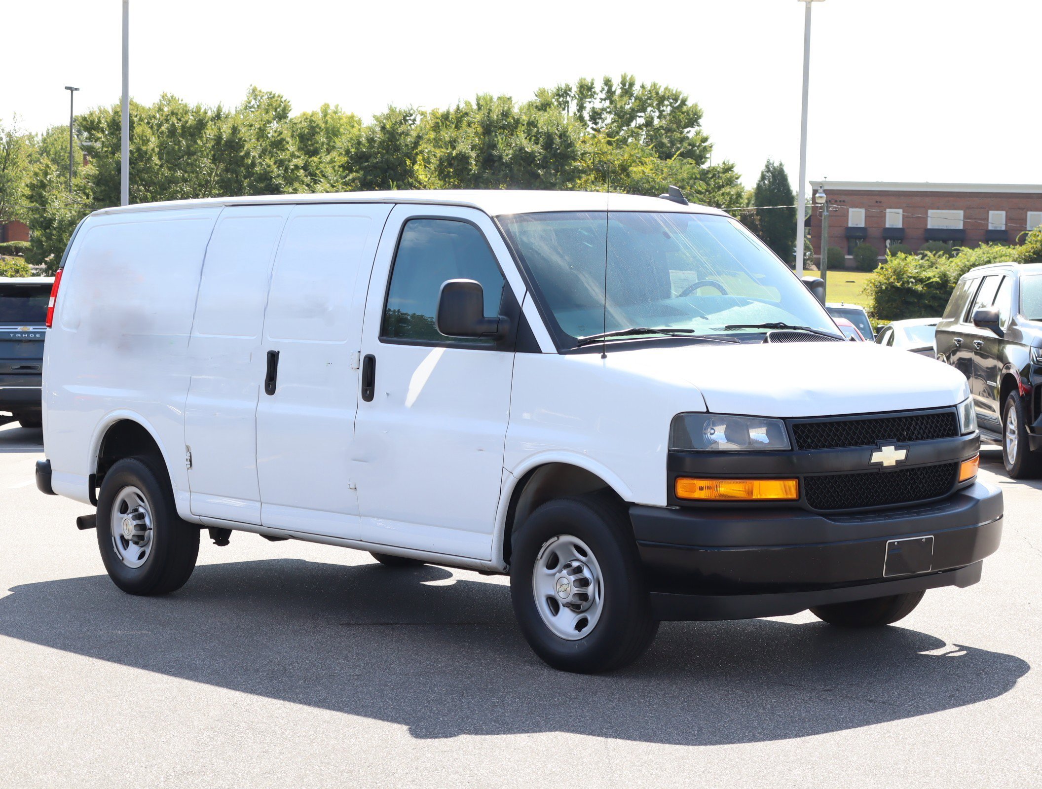 2020 Chevrolet Express Cargo Van 2500 photo 2
