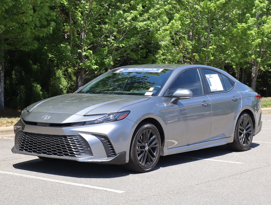 Used 2025 Toyota Camry SE Sedan