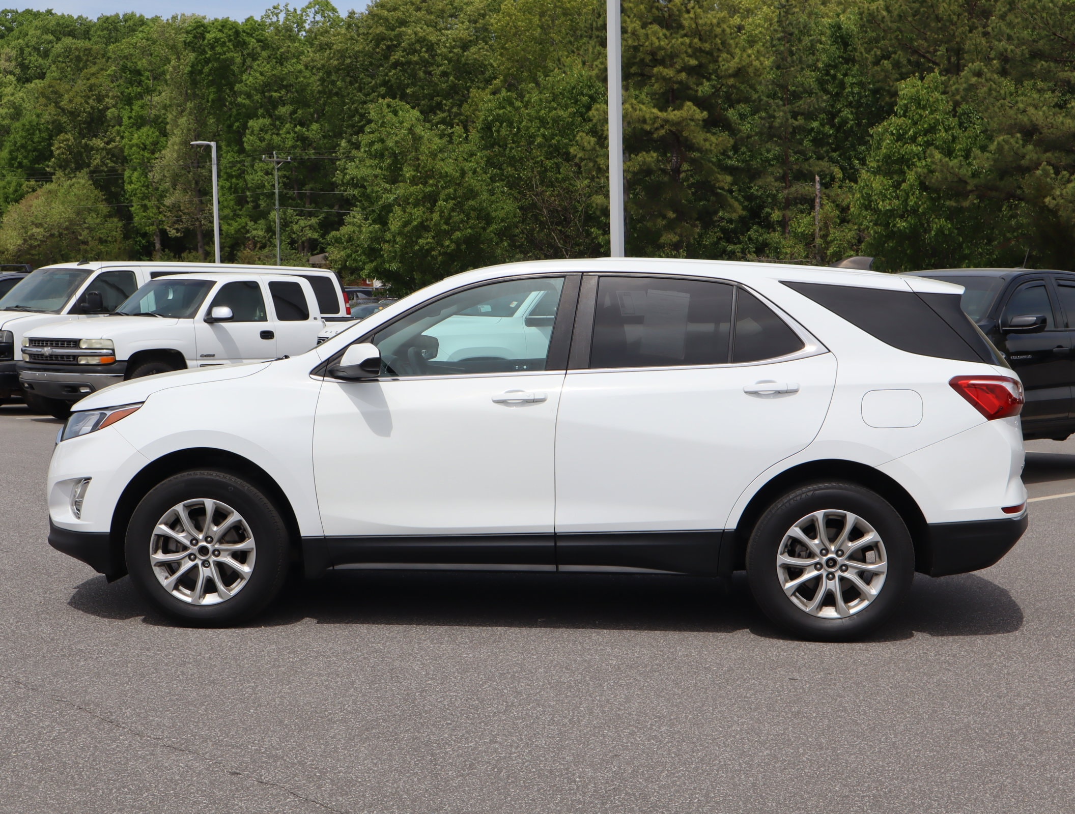 2021 Chevrolet Equinox LT photo 5