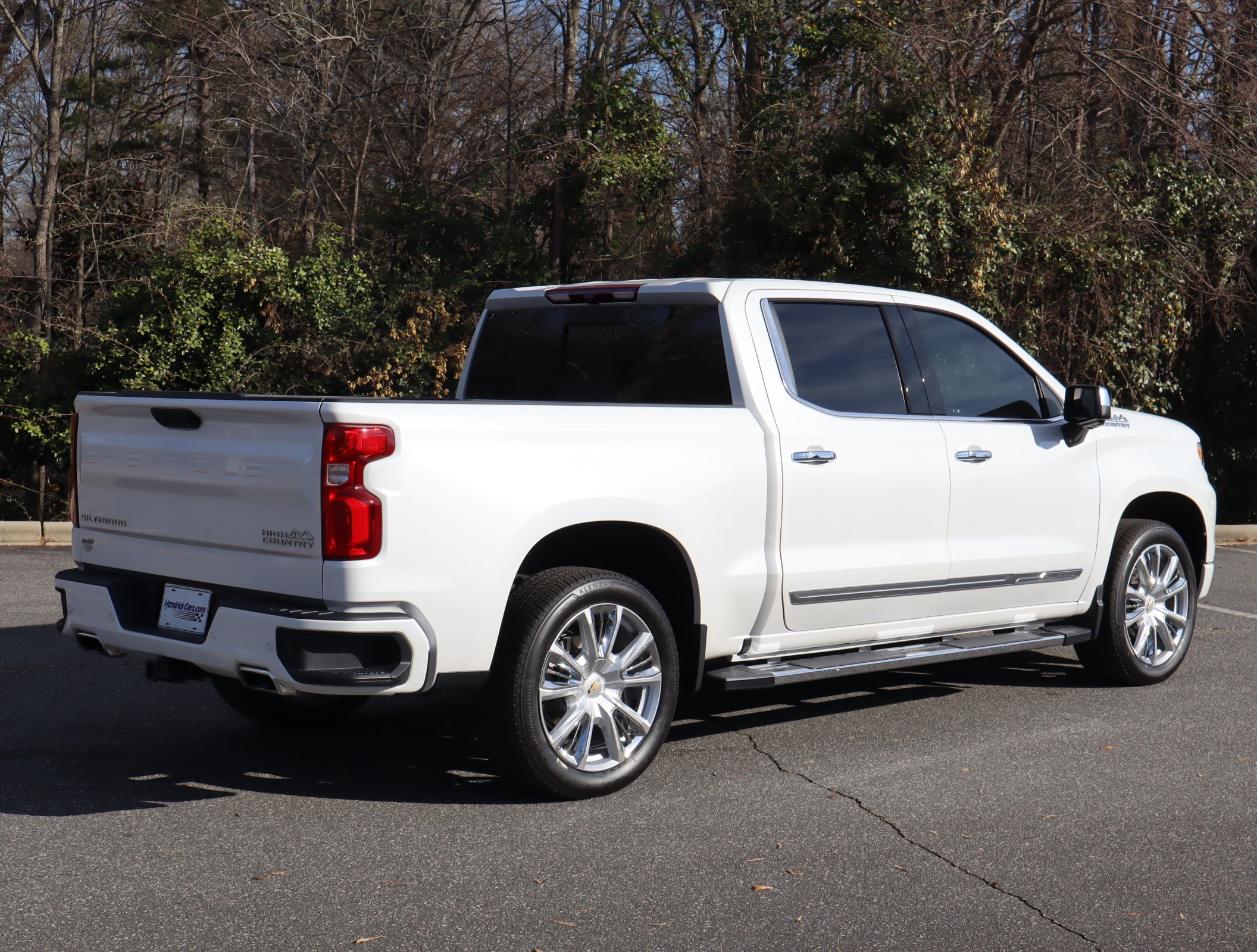 2024 Chevrolet Silverado 1500 High Country photo 3
