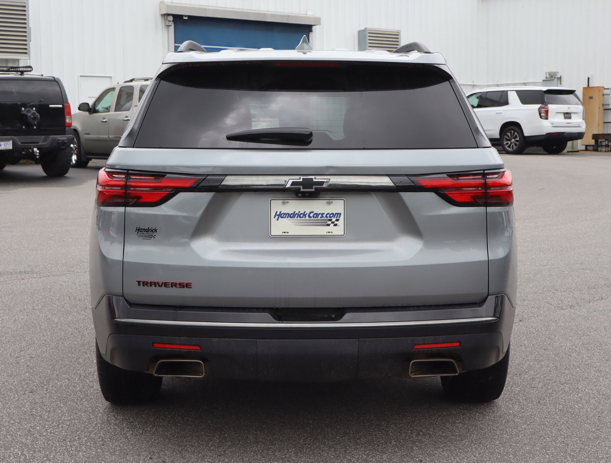 2023 Chevrolet Traverse Premier photo 3