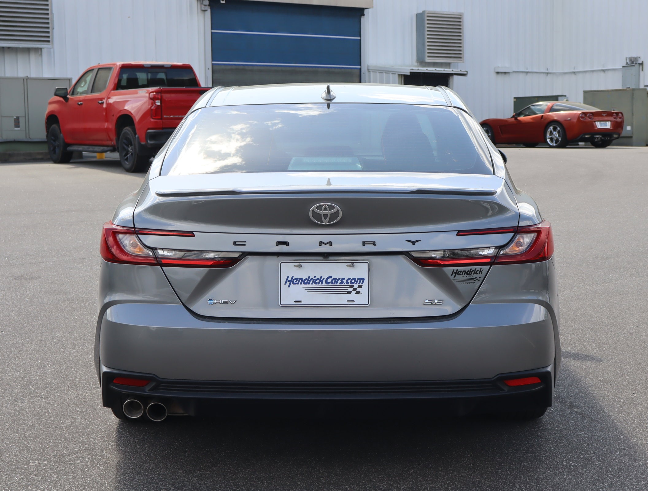 2025 Toyota Camry SE photo 3