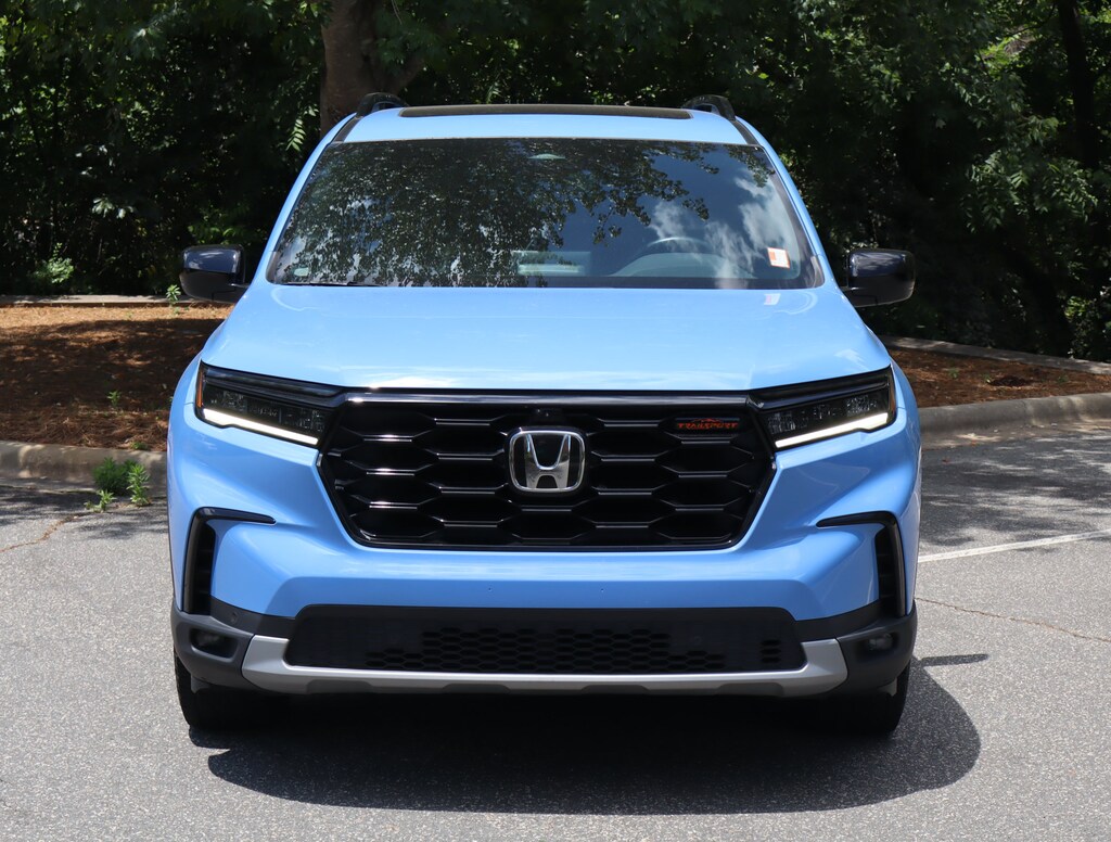 Used 2024 Honda Pilot TrailSport SUV