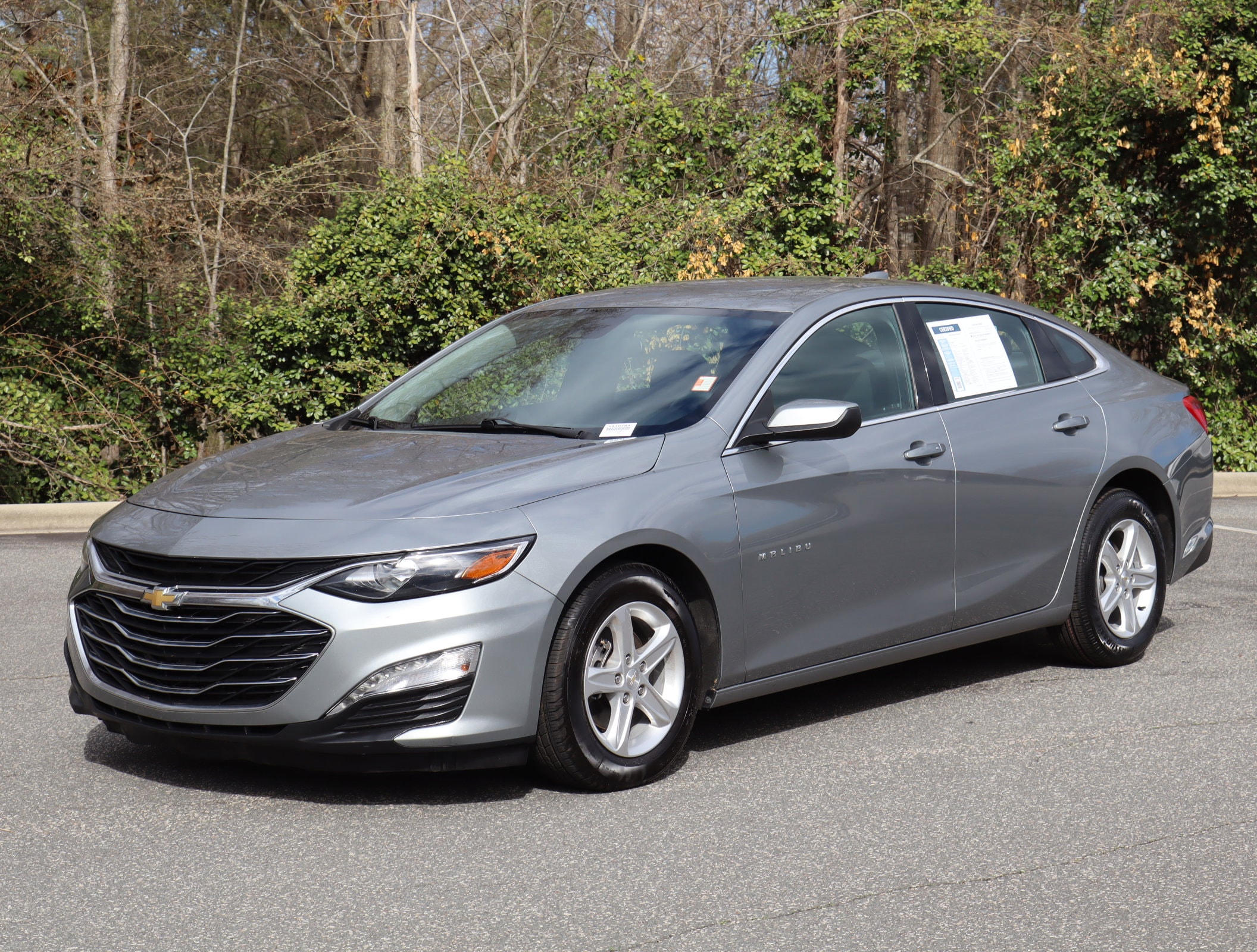 2024 Chevrolet Malibu LT photo 4