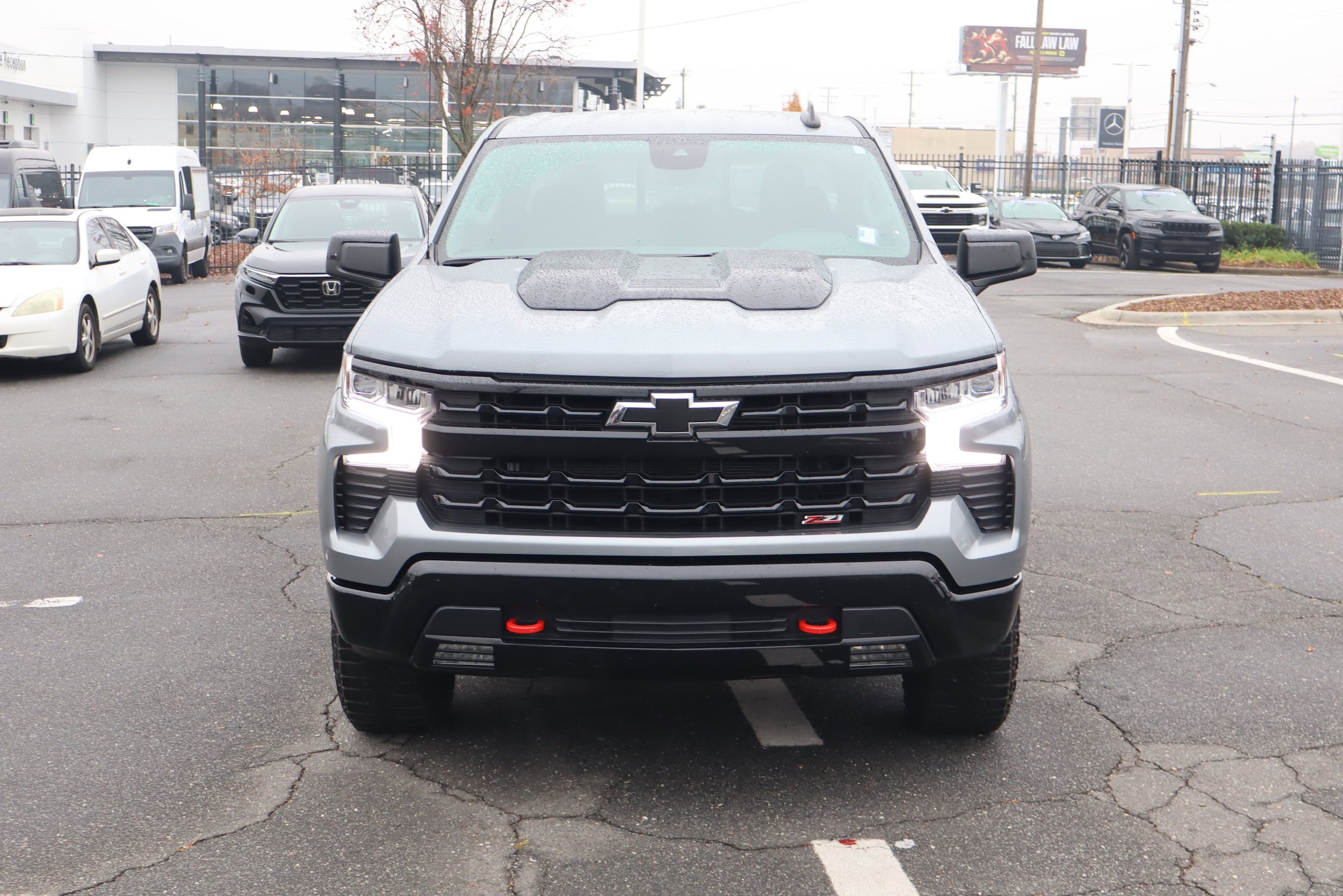 2024 Chevrolet Silverado 1500 LT Trail Boss photo 2