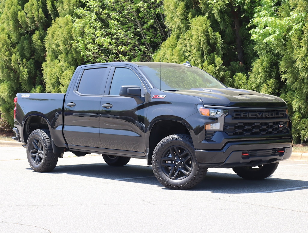 Used 2025 Chevrolet Silverado 1500 Custom Trail Boss Pickup