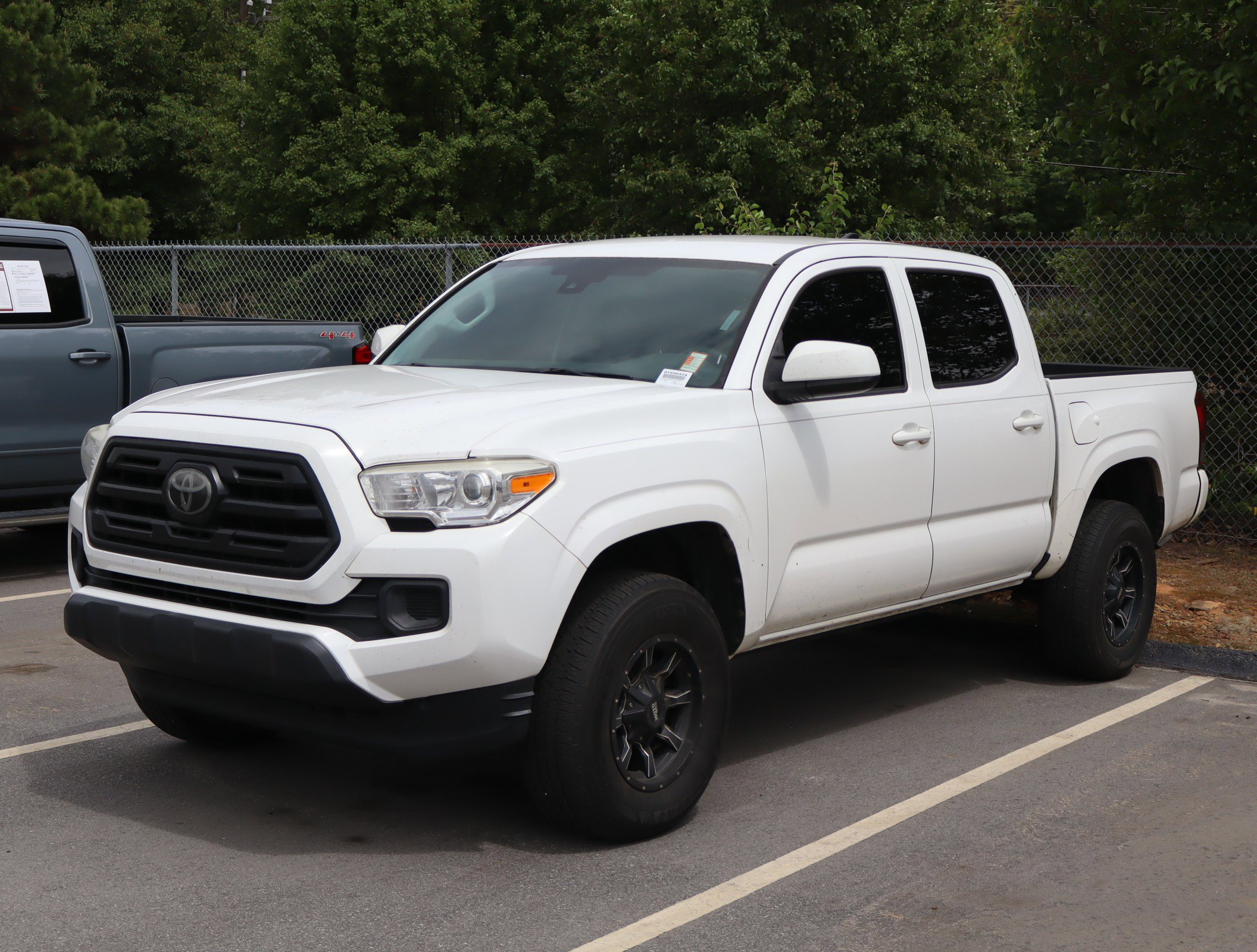 2018 Toyota Tacoma SR photo 4
