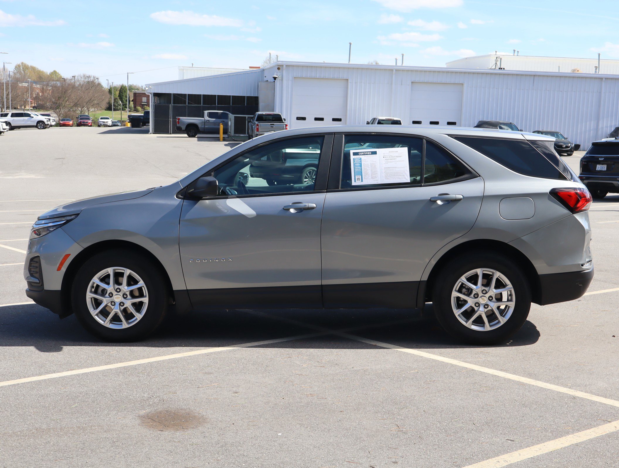 2024 Chevrolet Equinox LS photo 5