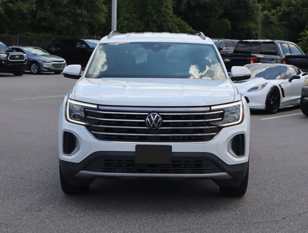 Used 2024 Volkswagen Atlas 2.0T SE w/Technology SUV