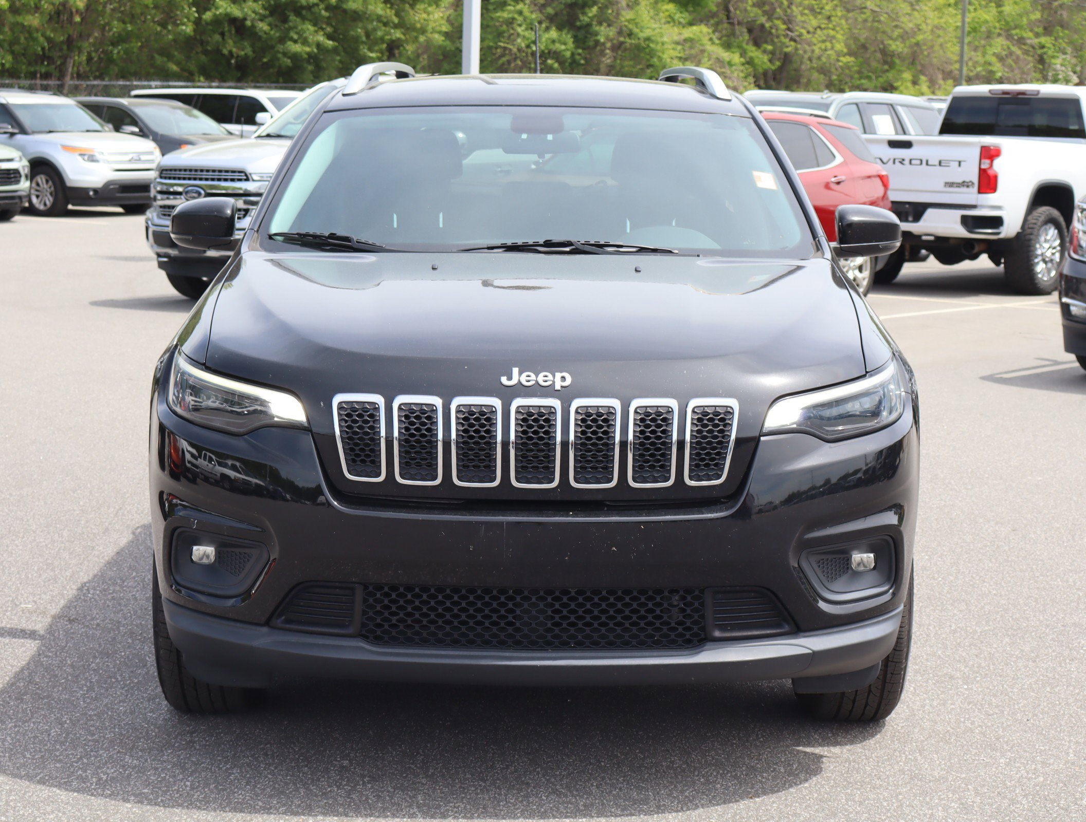 2019 Jeep Cherokee Latitude Plus photo 2