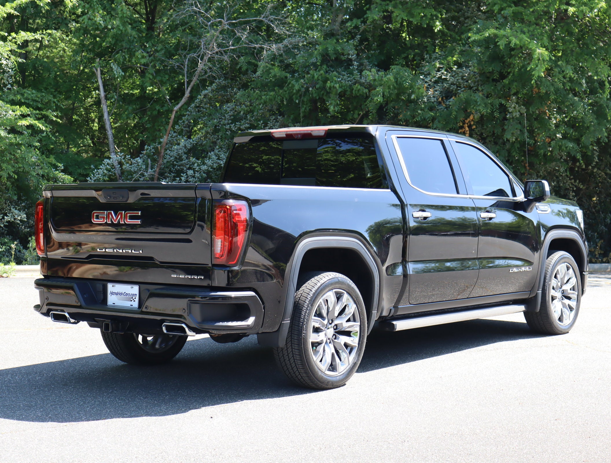 2023 GMC Sierra 1500 Denali photo 3