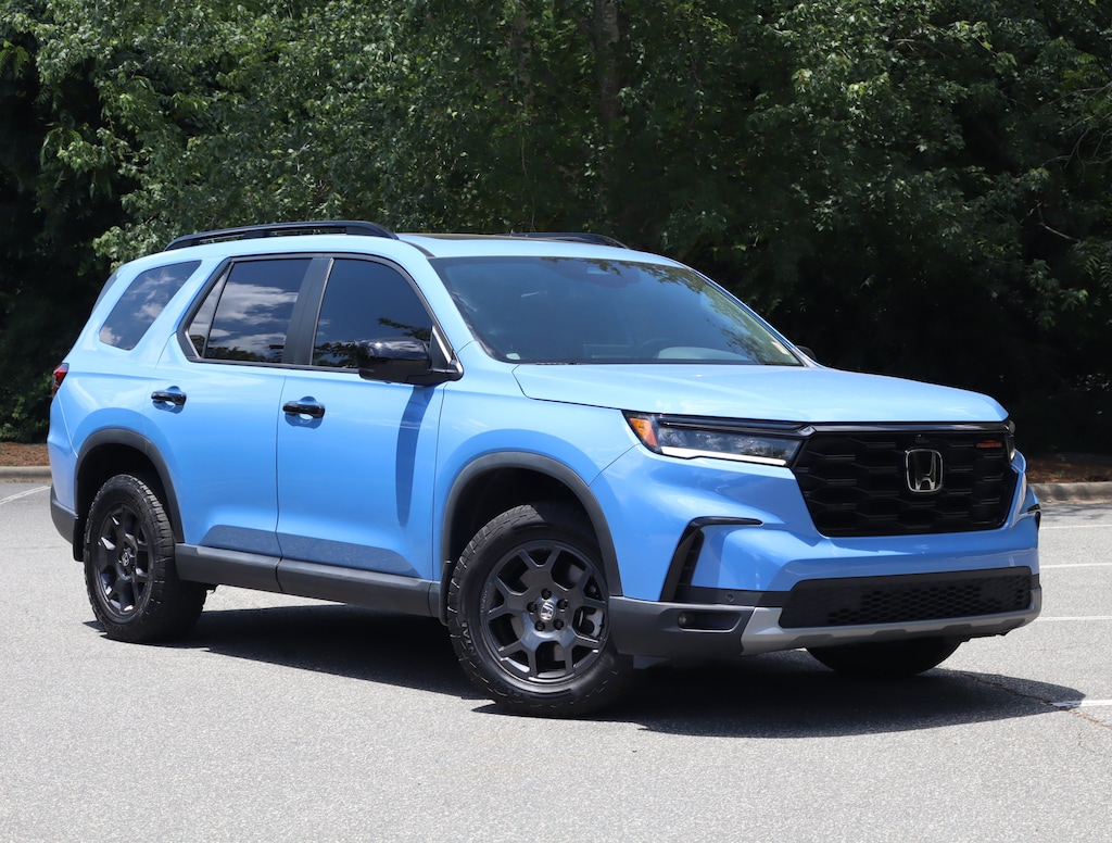 Used 2024 Honda Pilot TrailSport SUV