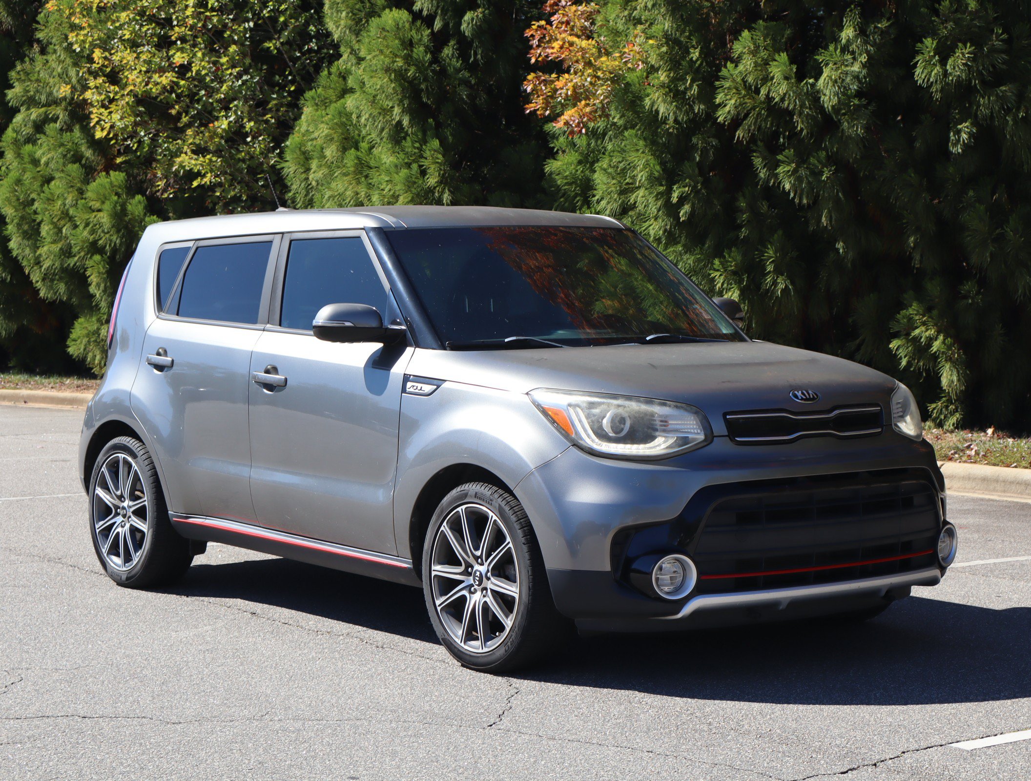 Used 2019 Kia Soul ! Hatchback