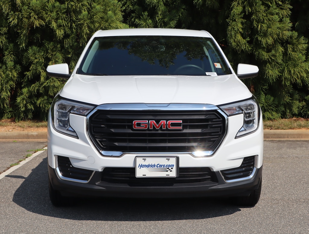 Used 2024 GMC Terrain SLE SUV
