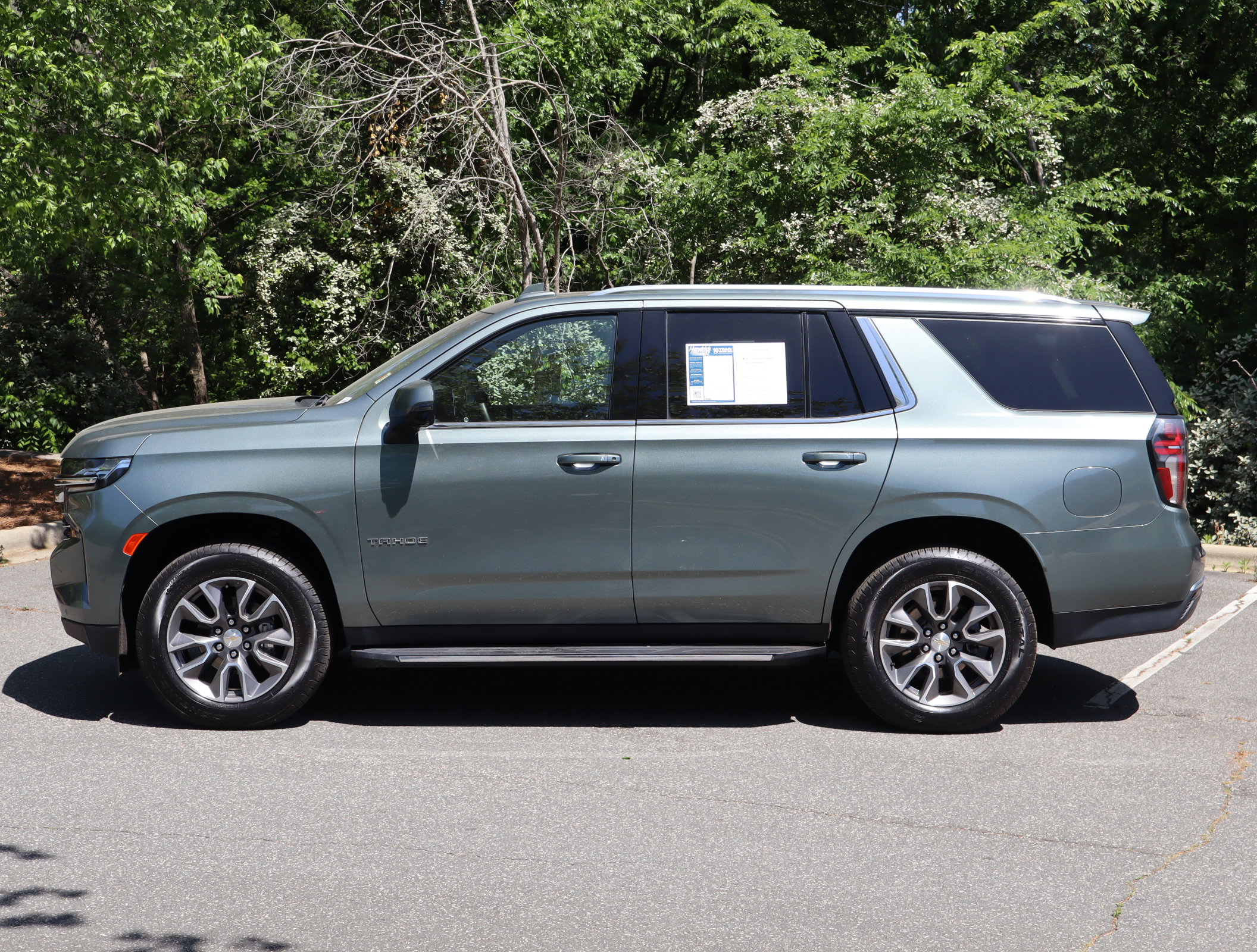 2024 Chevrolet Tahoe LT photo 4