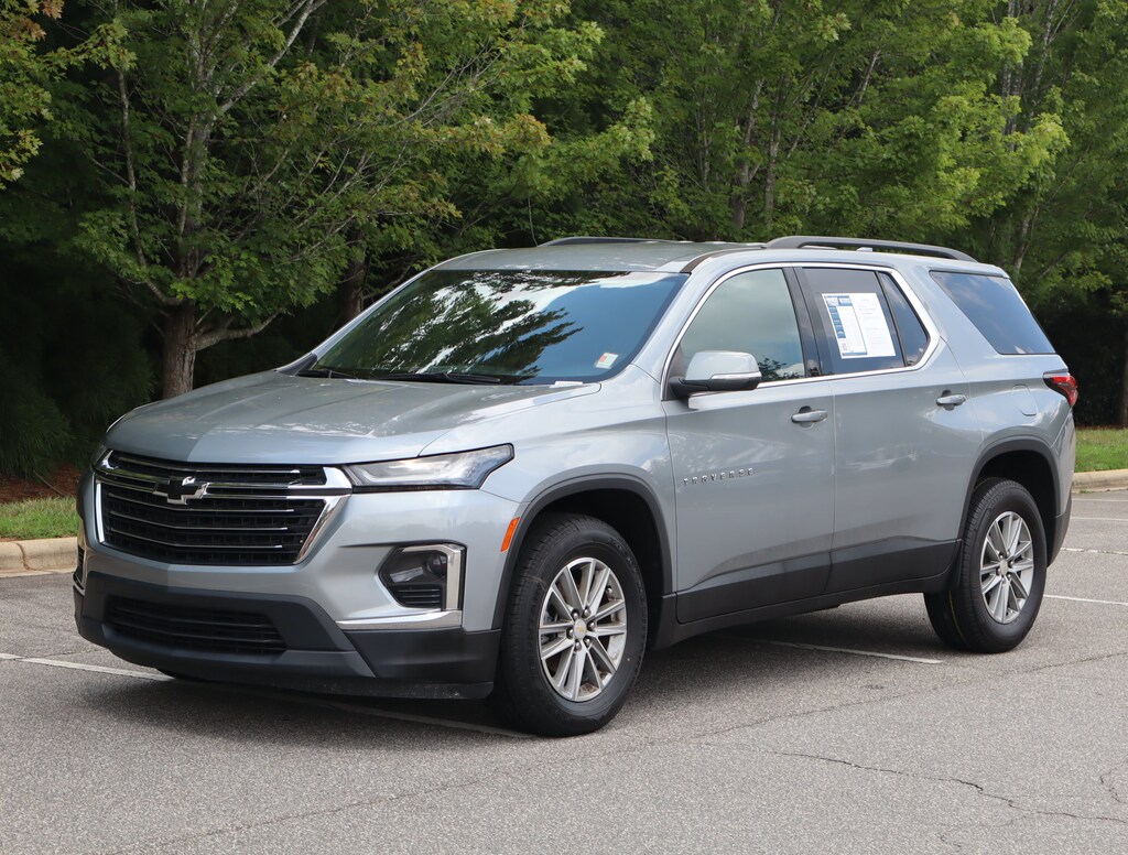 Used 2023 Chevrolet Traverse LT Cloth SUV