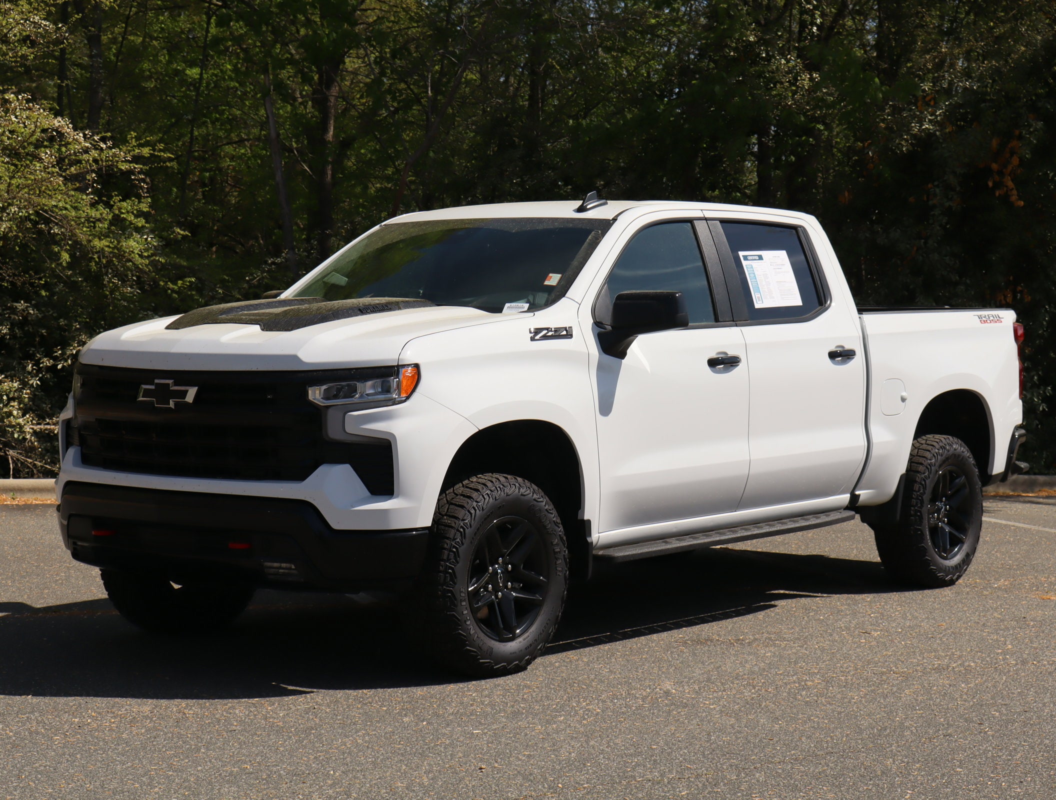 2025 Chevrolet Silverado 1500 LT Trail Boss photo 4
