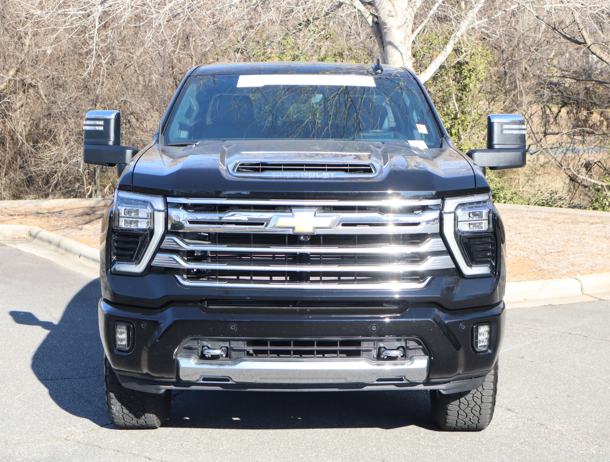 2024 Chevrolet Silverado 2500HD High Country photo 2