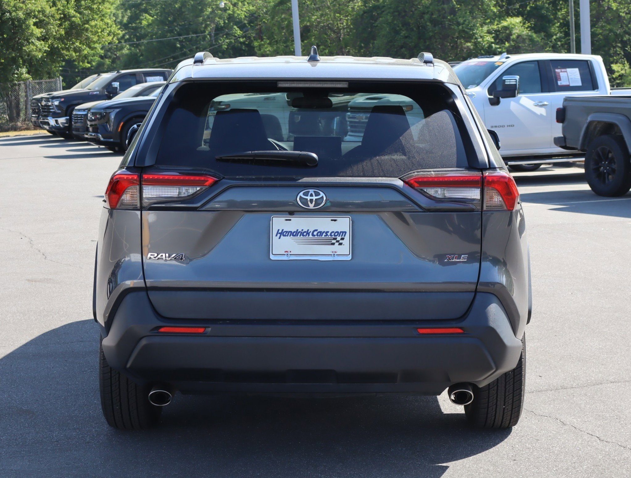 2021 Toyota RAV4 XLE photo 3