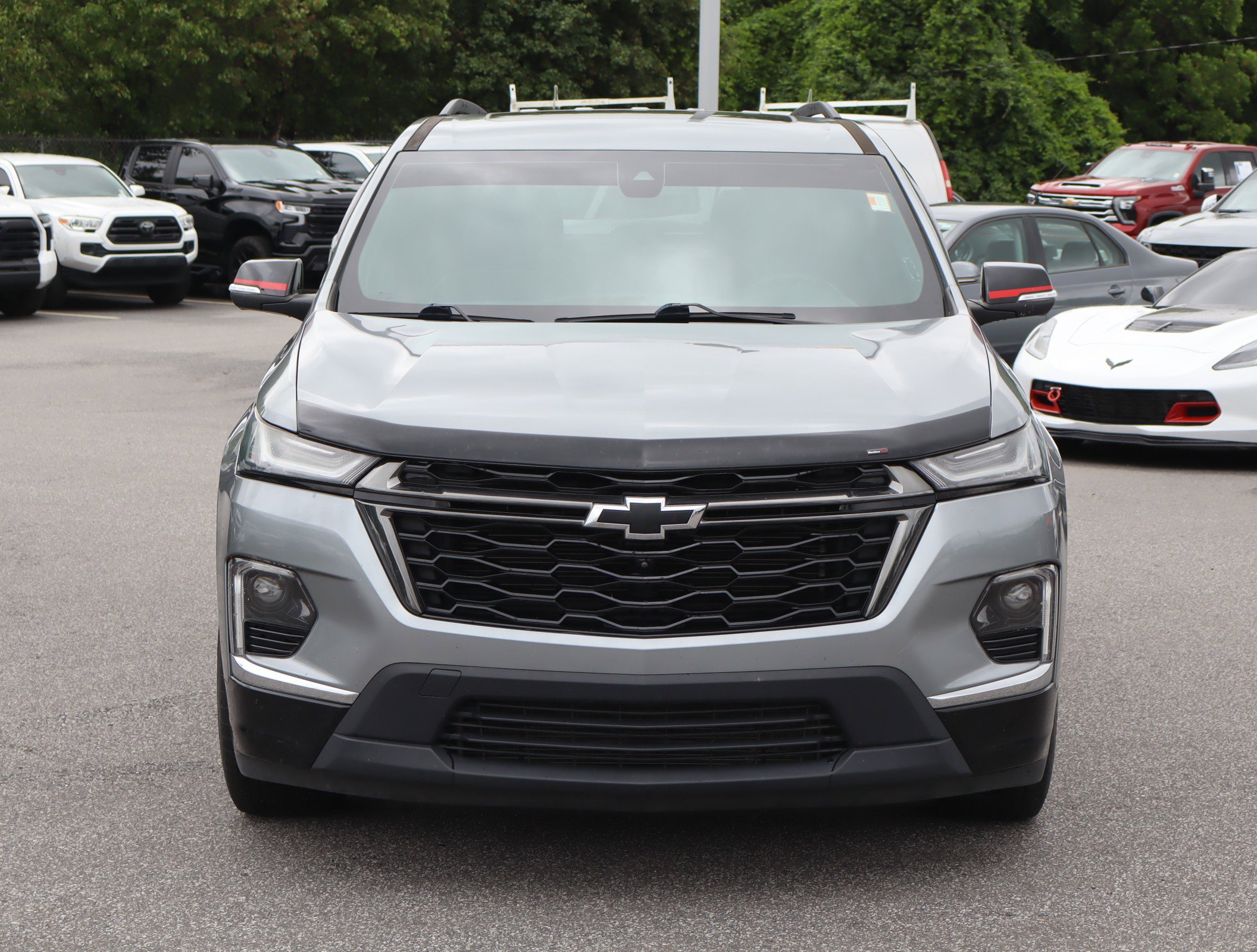 2023 Chevrolet Traverse Premier photo 2