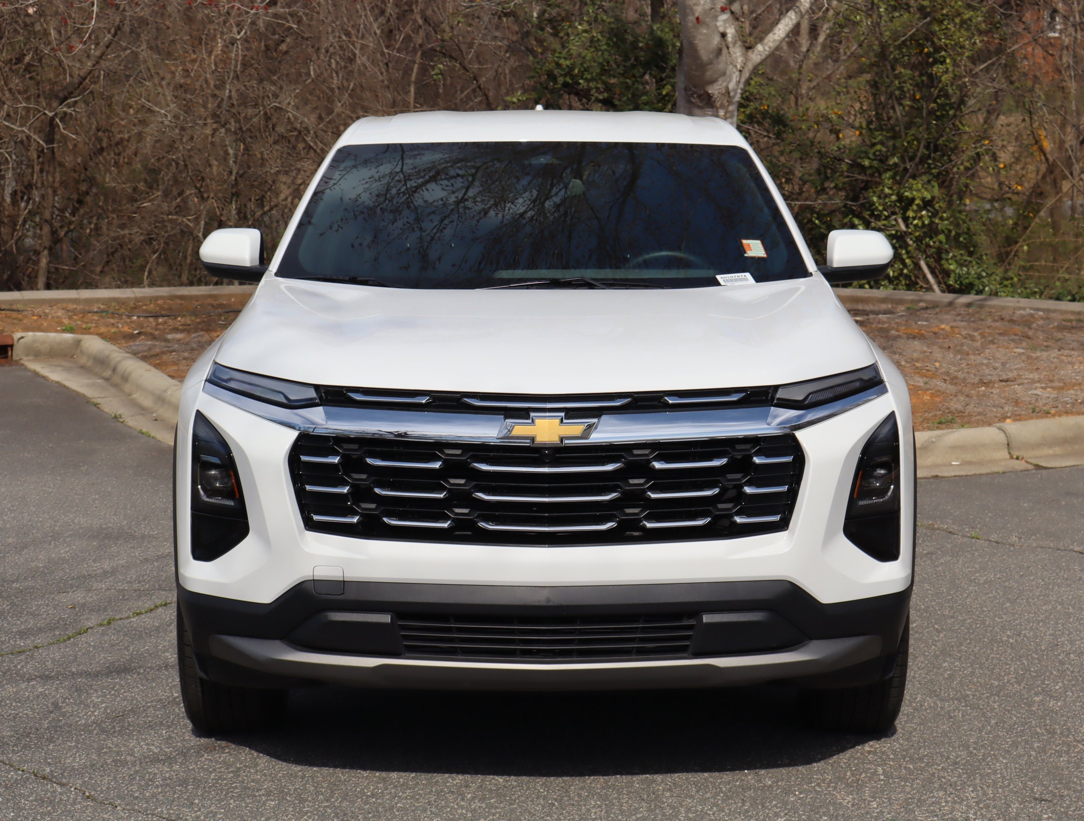 2026 Chevrolet Equinox FWD LT photo 2