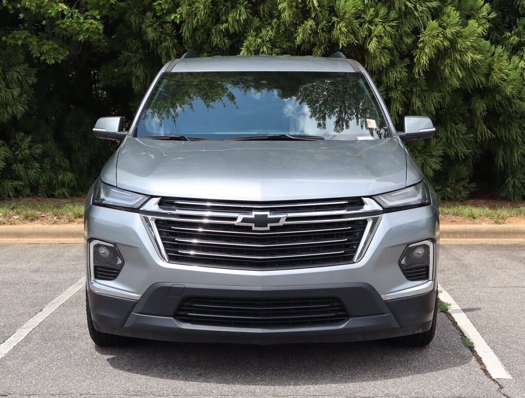 Used 2023 Chevrolet Traverse LT Cloth SUV