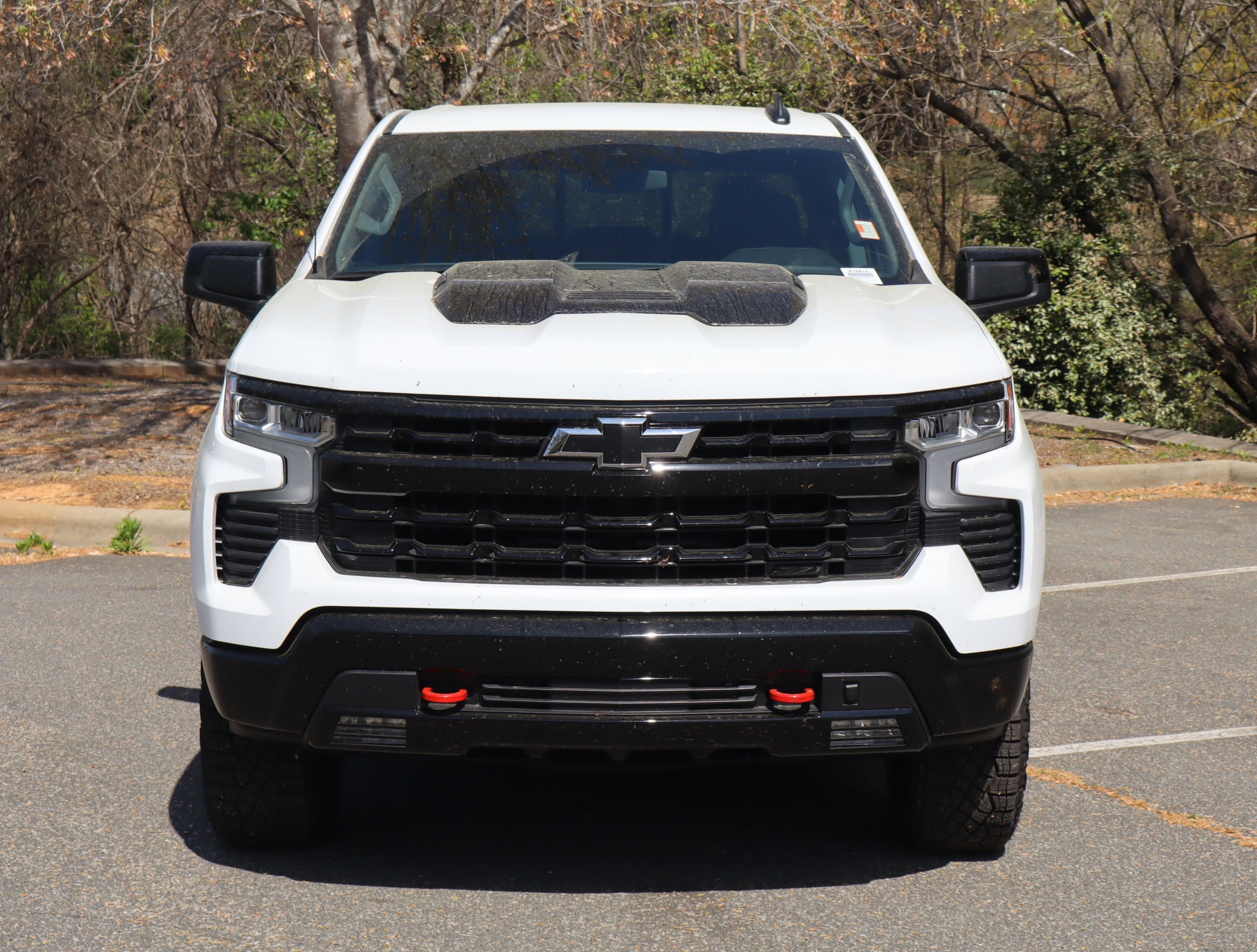 2025 Chevrolet Silverado 1500 LT Trail Boss photo 2