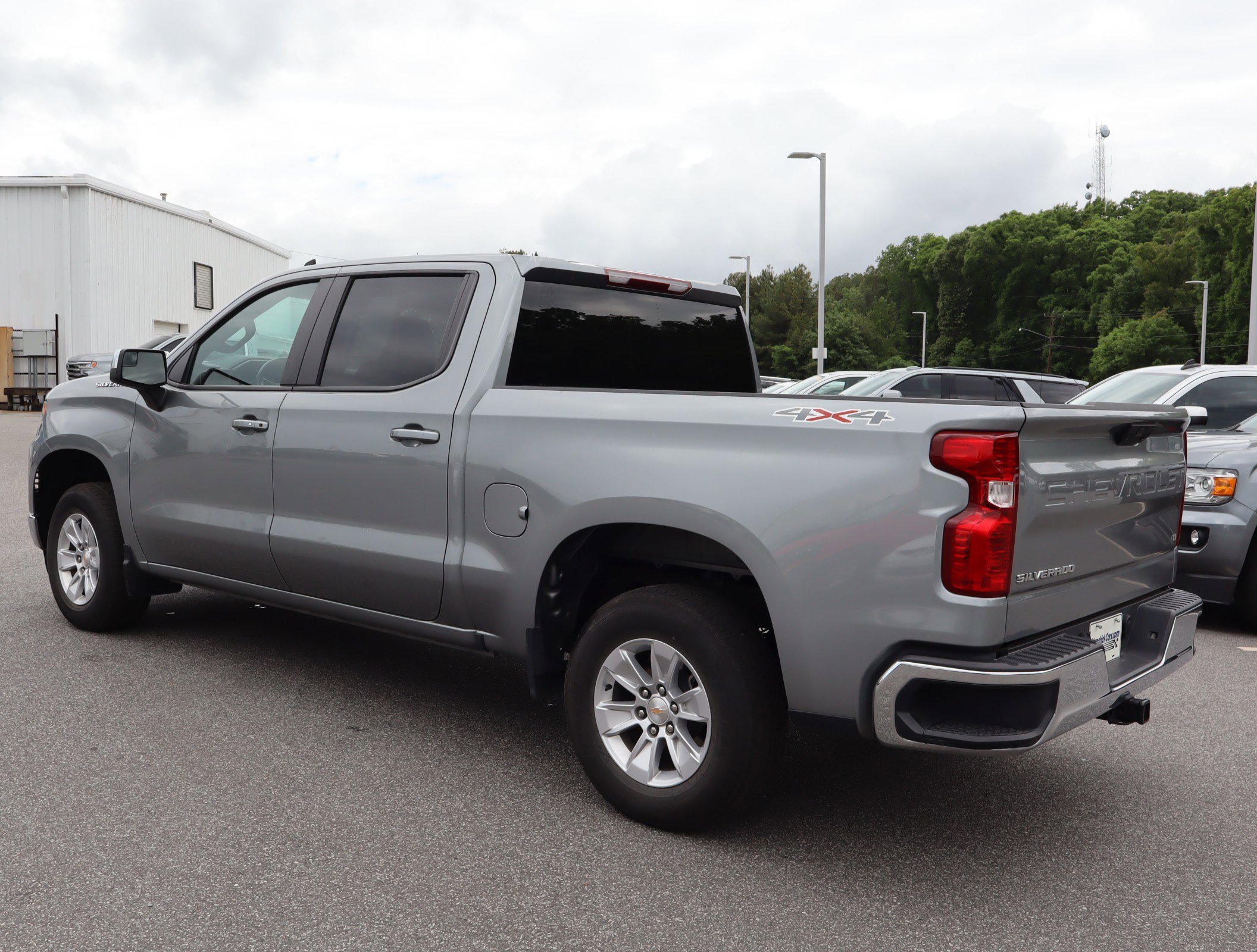 2025 Chevrolet Silverado 1500 LT photo 6