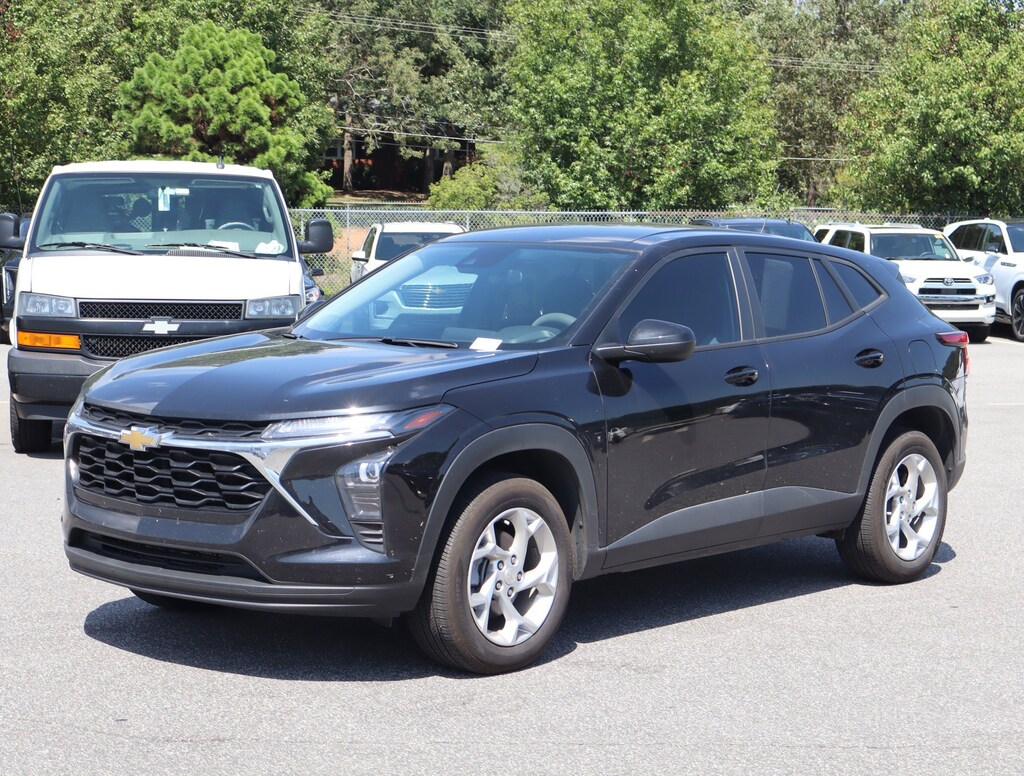 Used 2025 Chevrolet Trax LS SUV