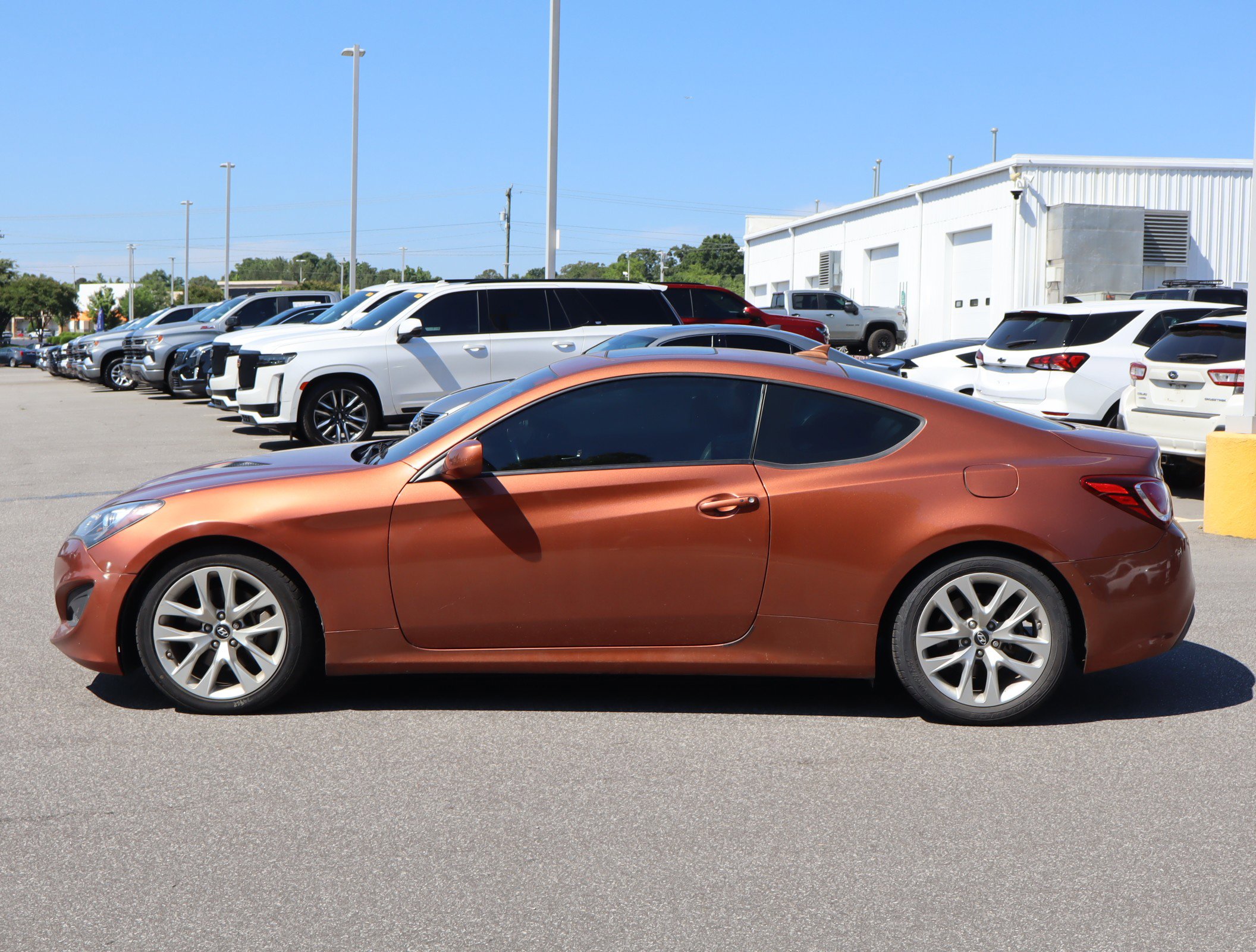 Hyundai Genesis Coupe 2.0T Premium
