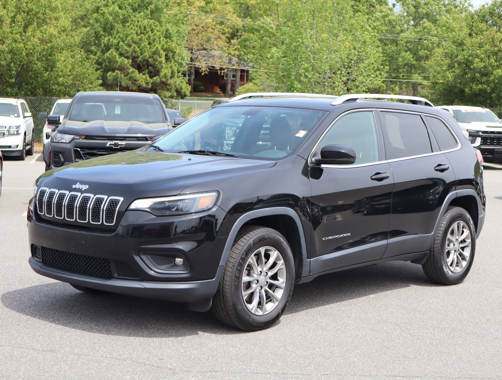 2019 Jeep Cherokee Latitude Plus photo 4