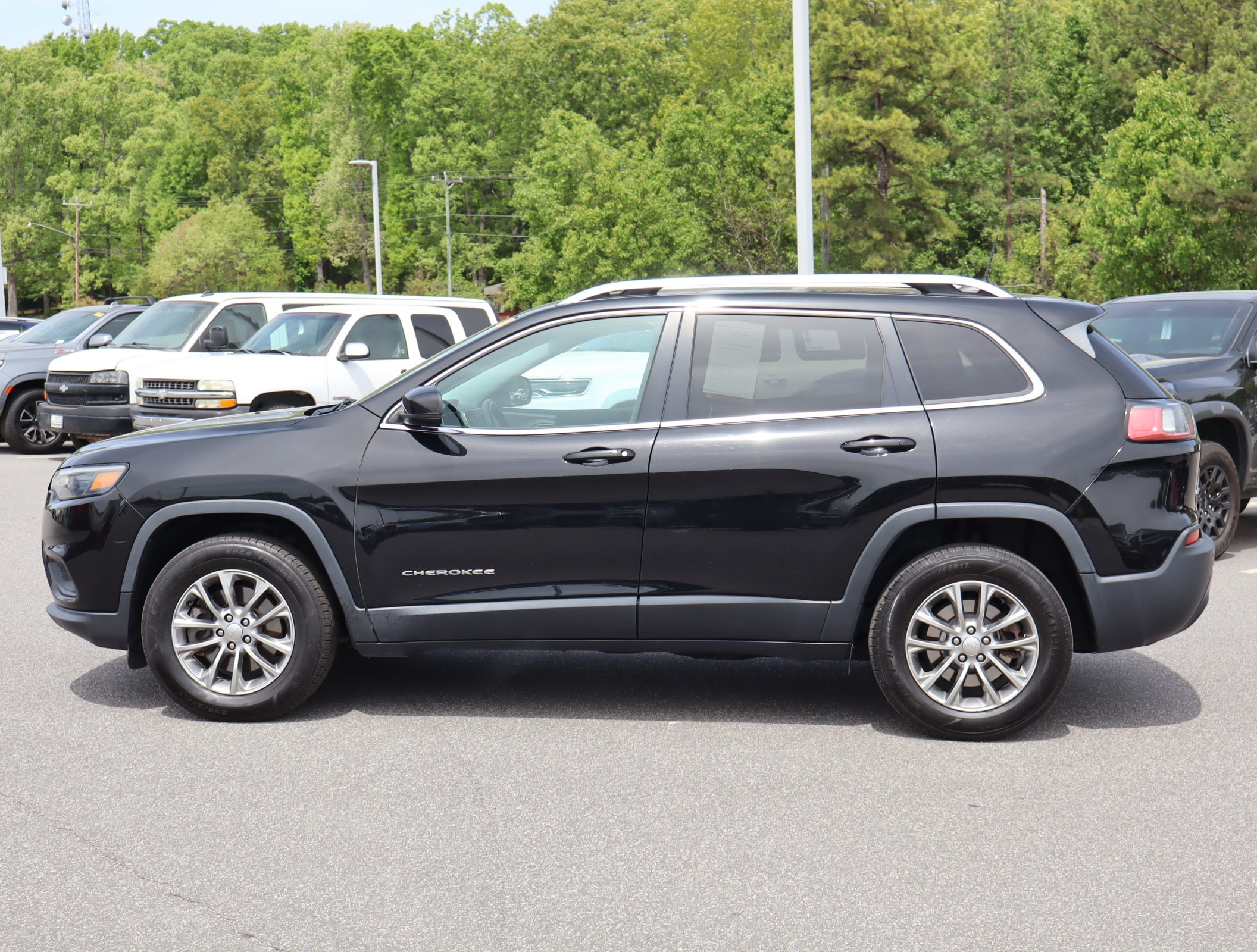 2019 Jeep Cherokee Latitude Plus photo 5